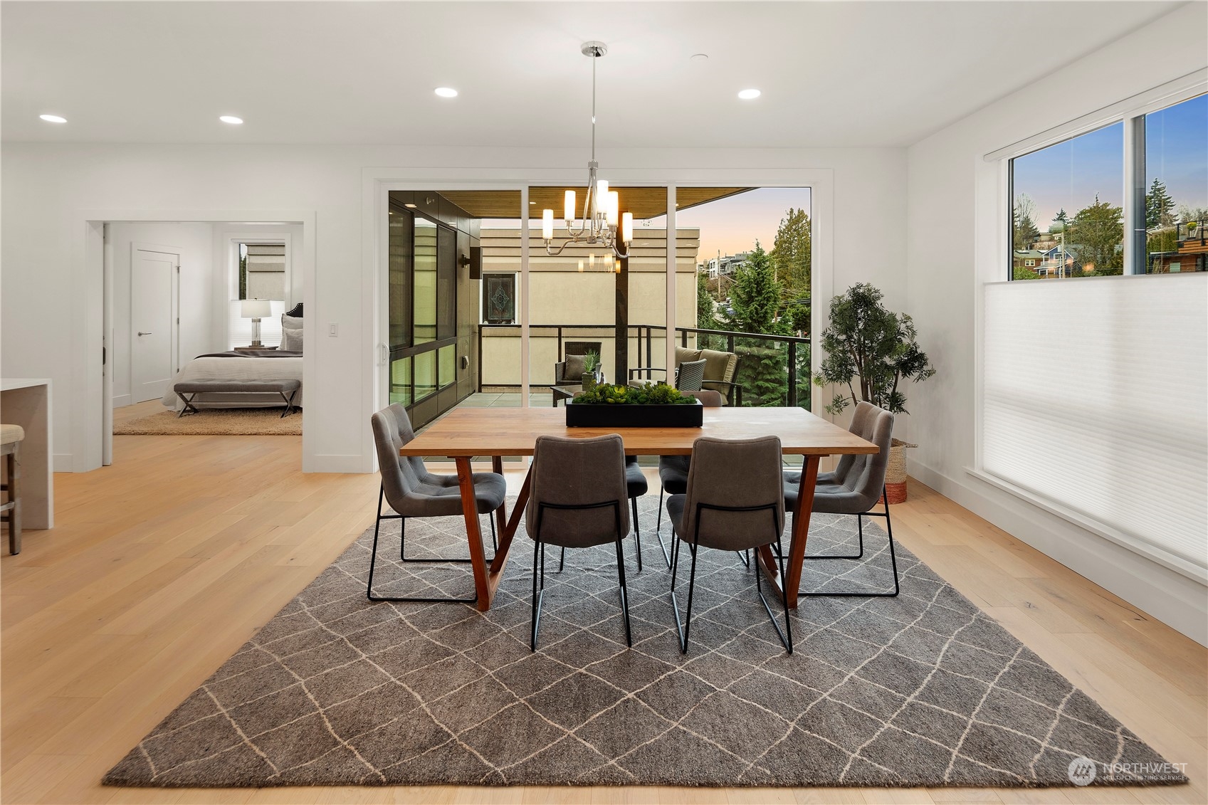 317 5th Avenue Unit: 201