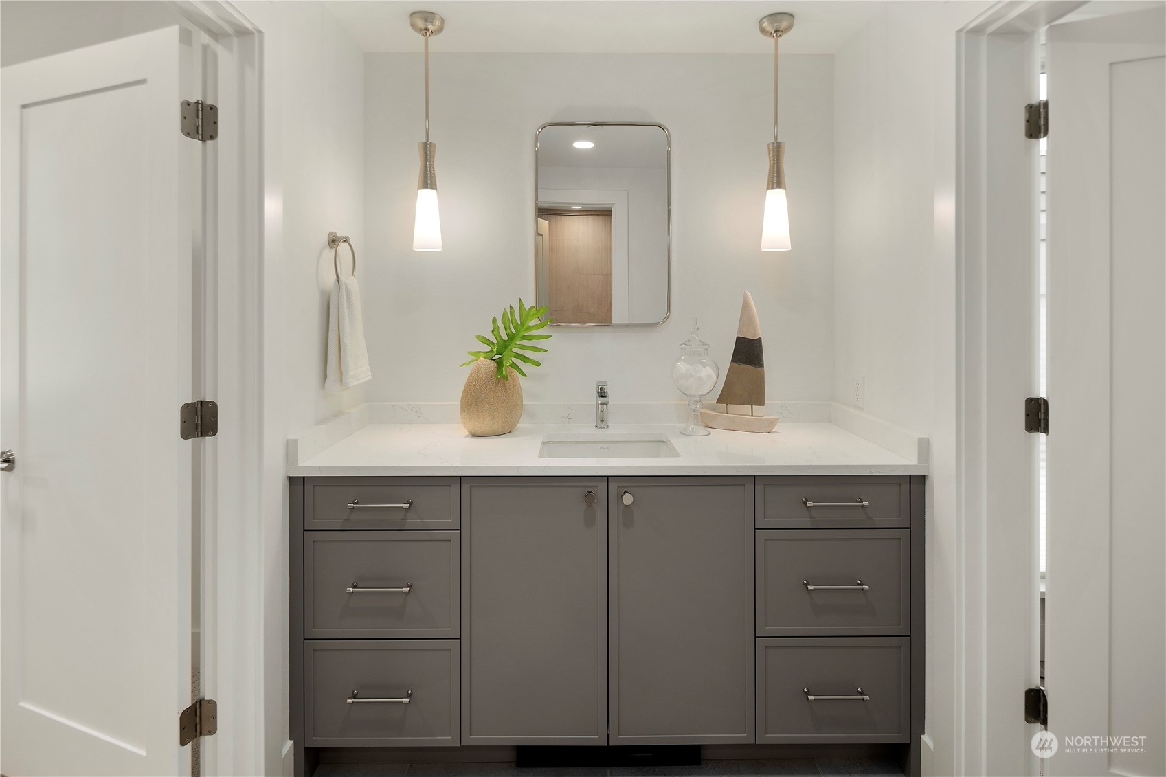 317 5th Avenue Unit: 201