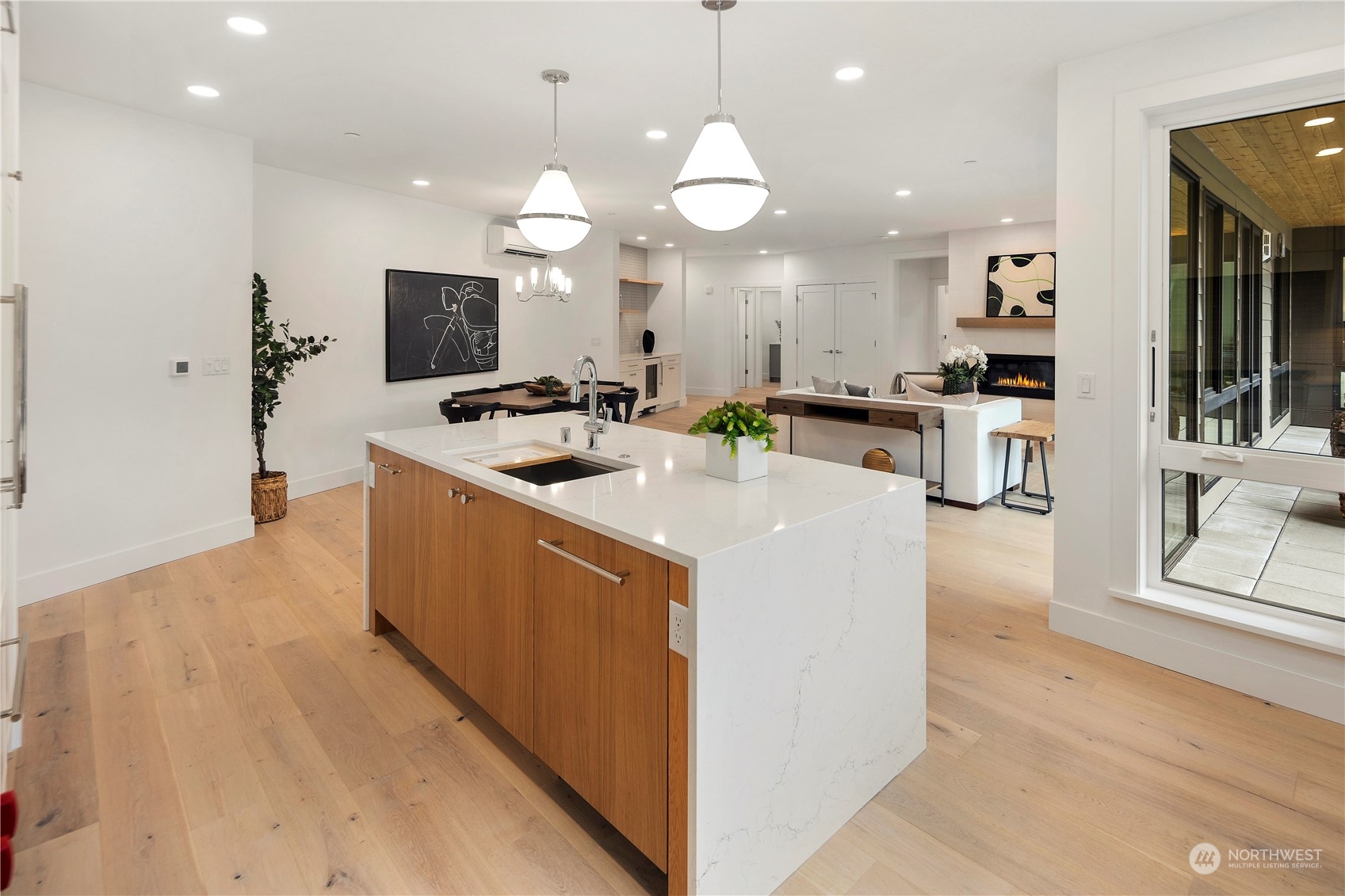 317 5th Avenue Unit: 204