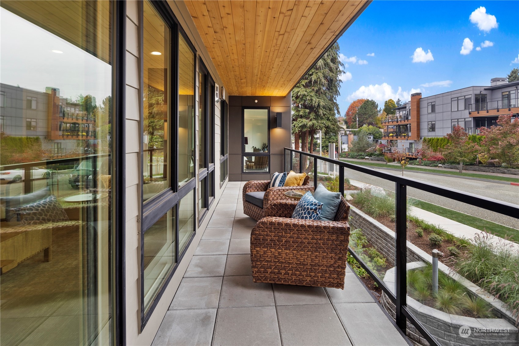 317 5th Avenue Unit: 204