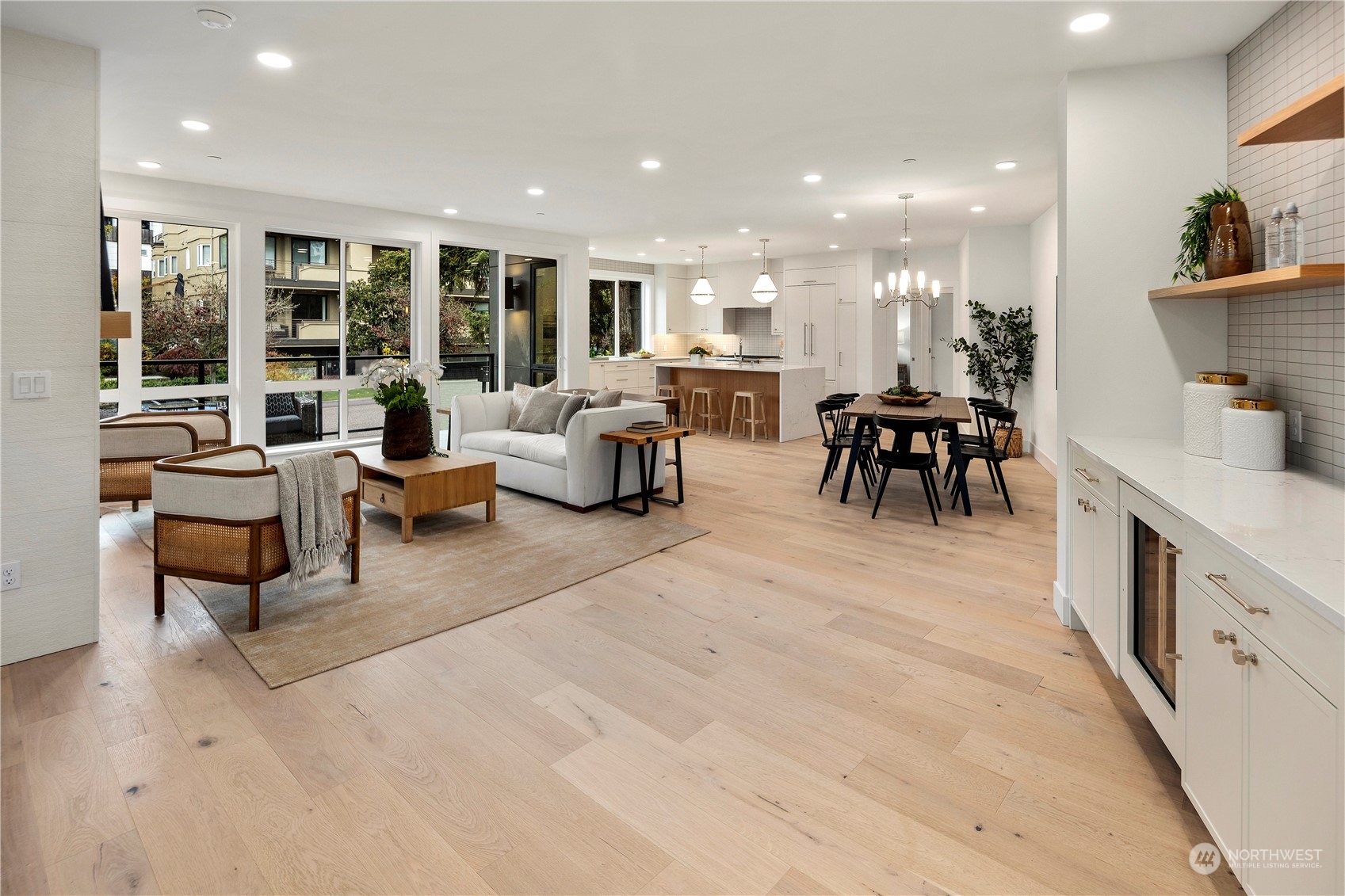 317 5th Avenue Unit: 204