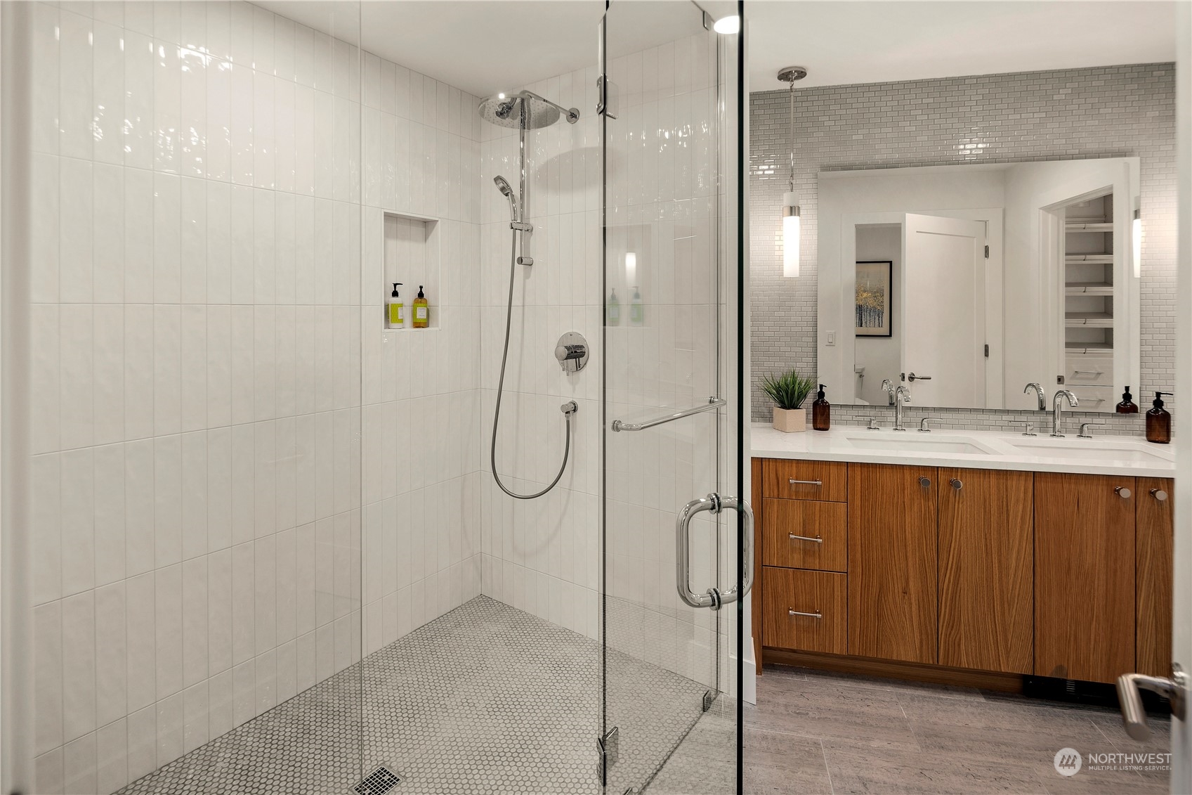 317 5th Avenue Unit: 204