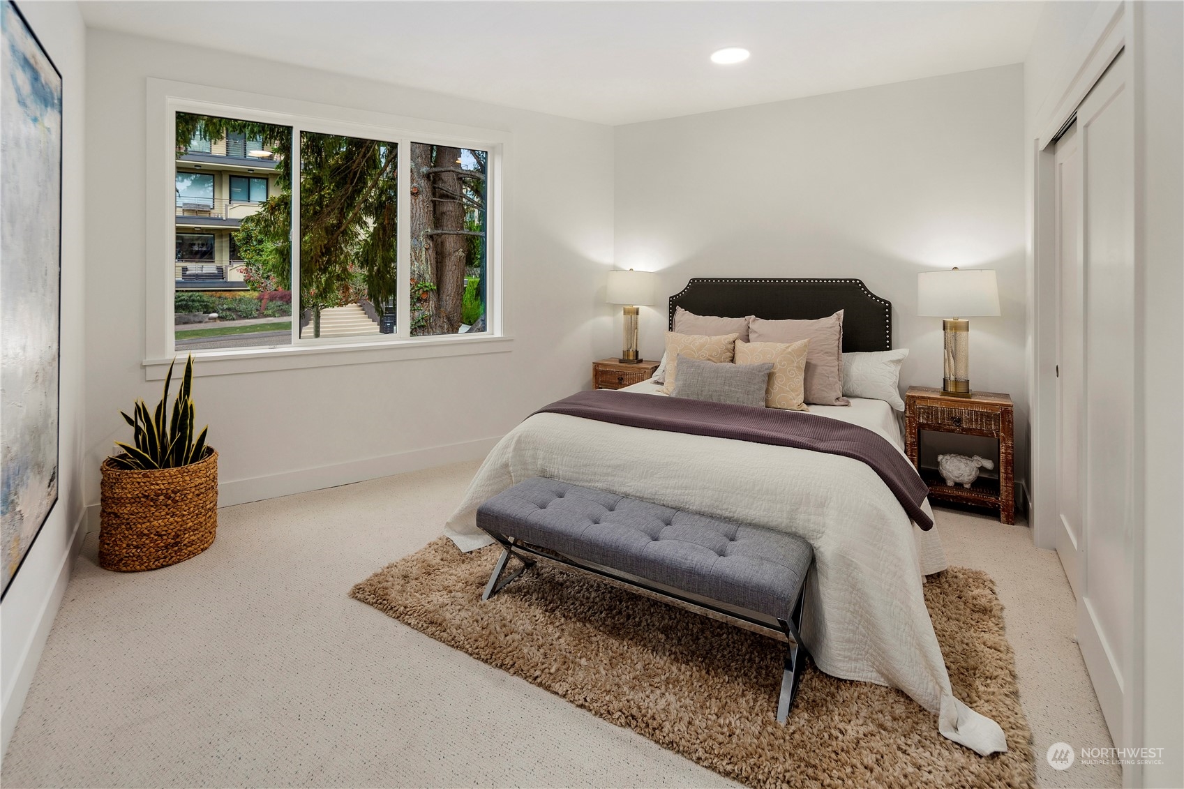 317 5th Avenue Unit: 204