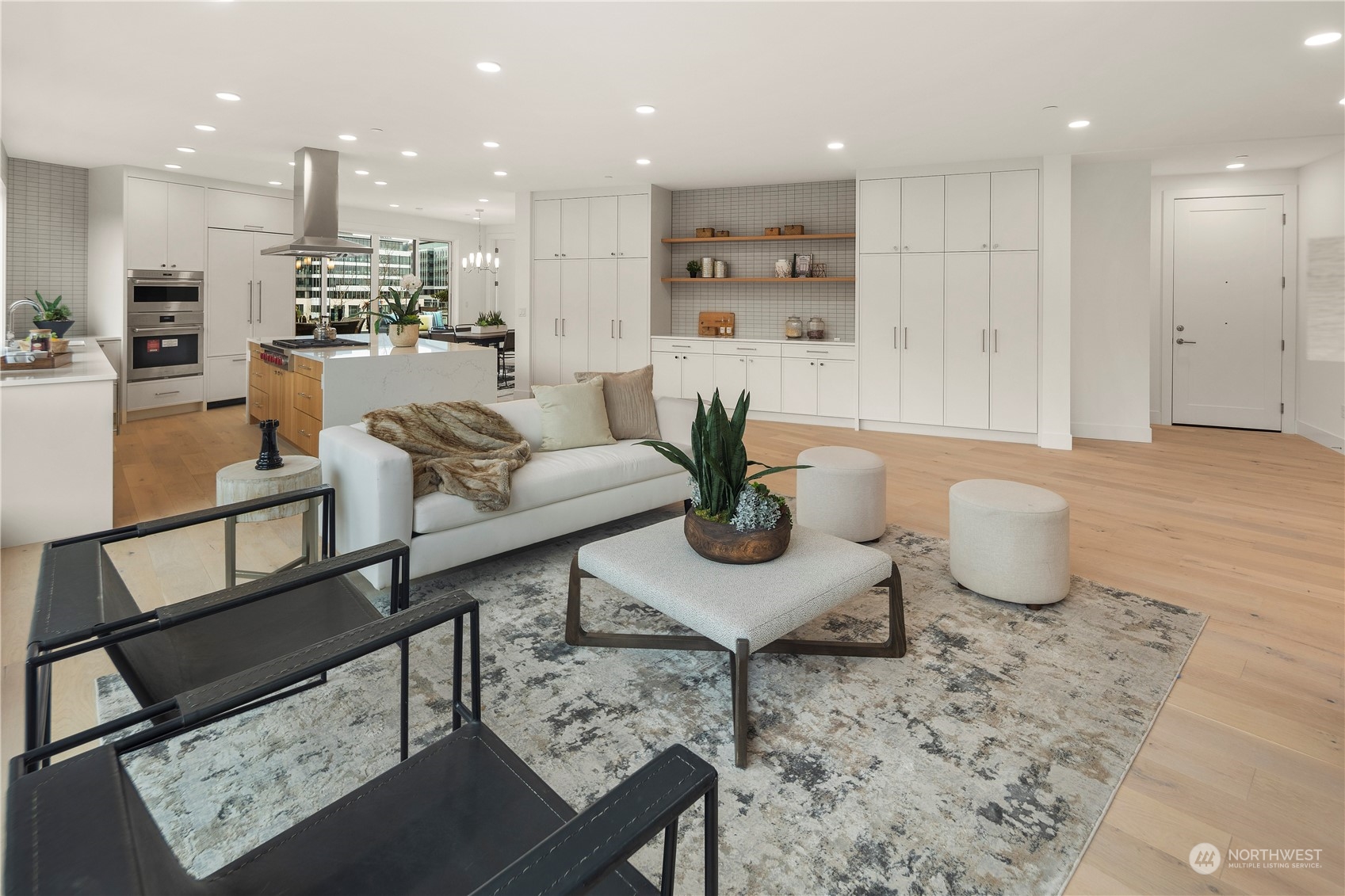 317 5th Avenue Unit: PH304