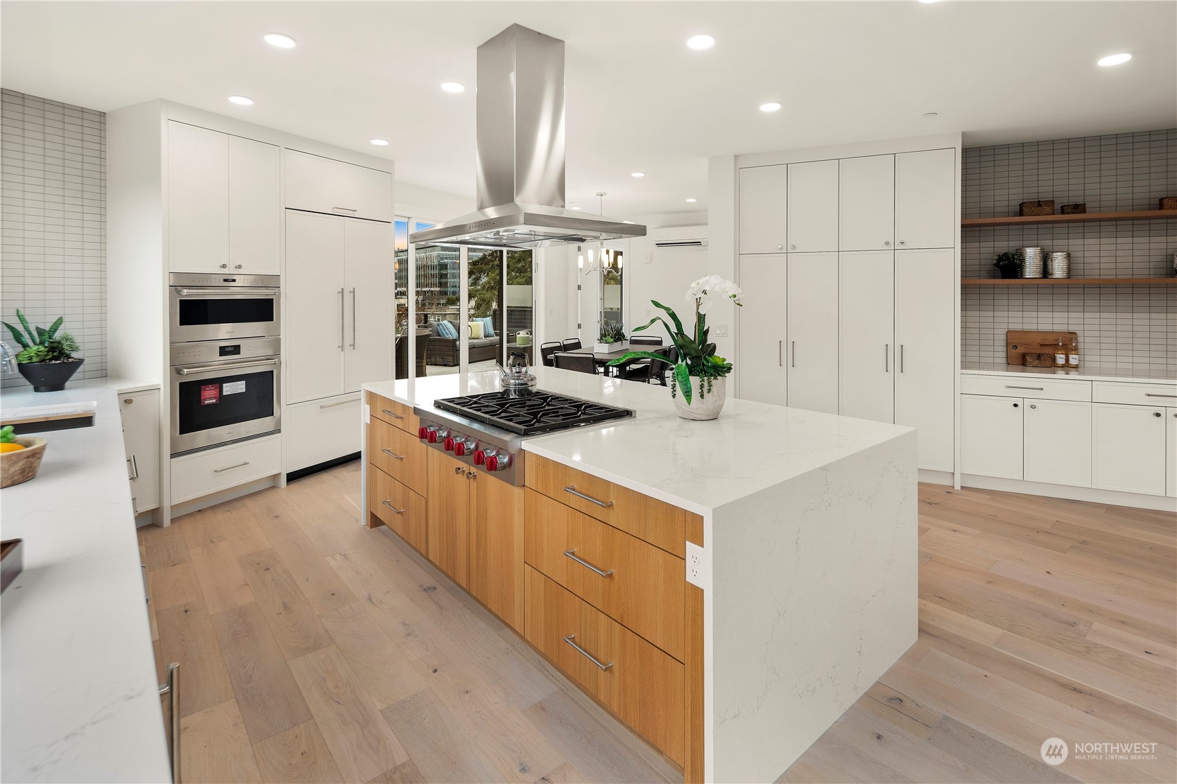317 5th Avenue Unit: PH304