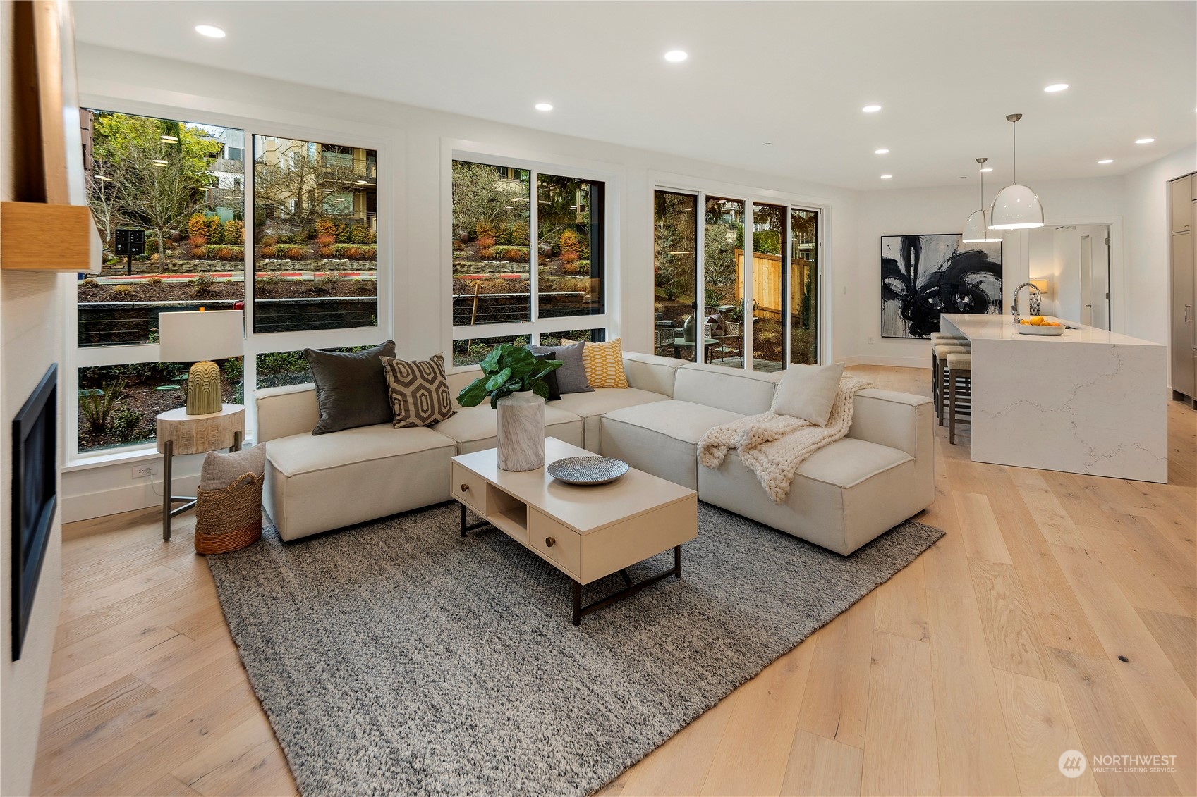 317 5th Avenue Unit: 106