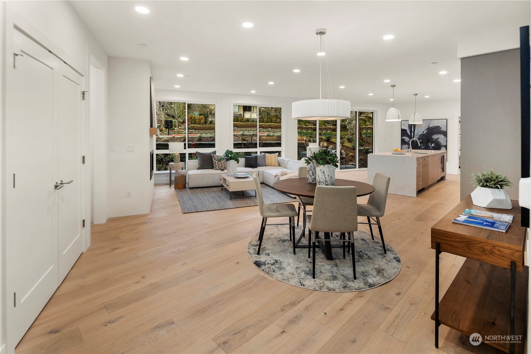 317 5th Avenue Unit: 106