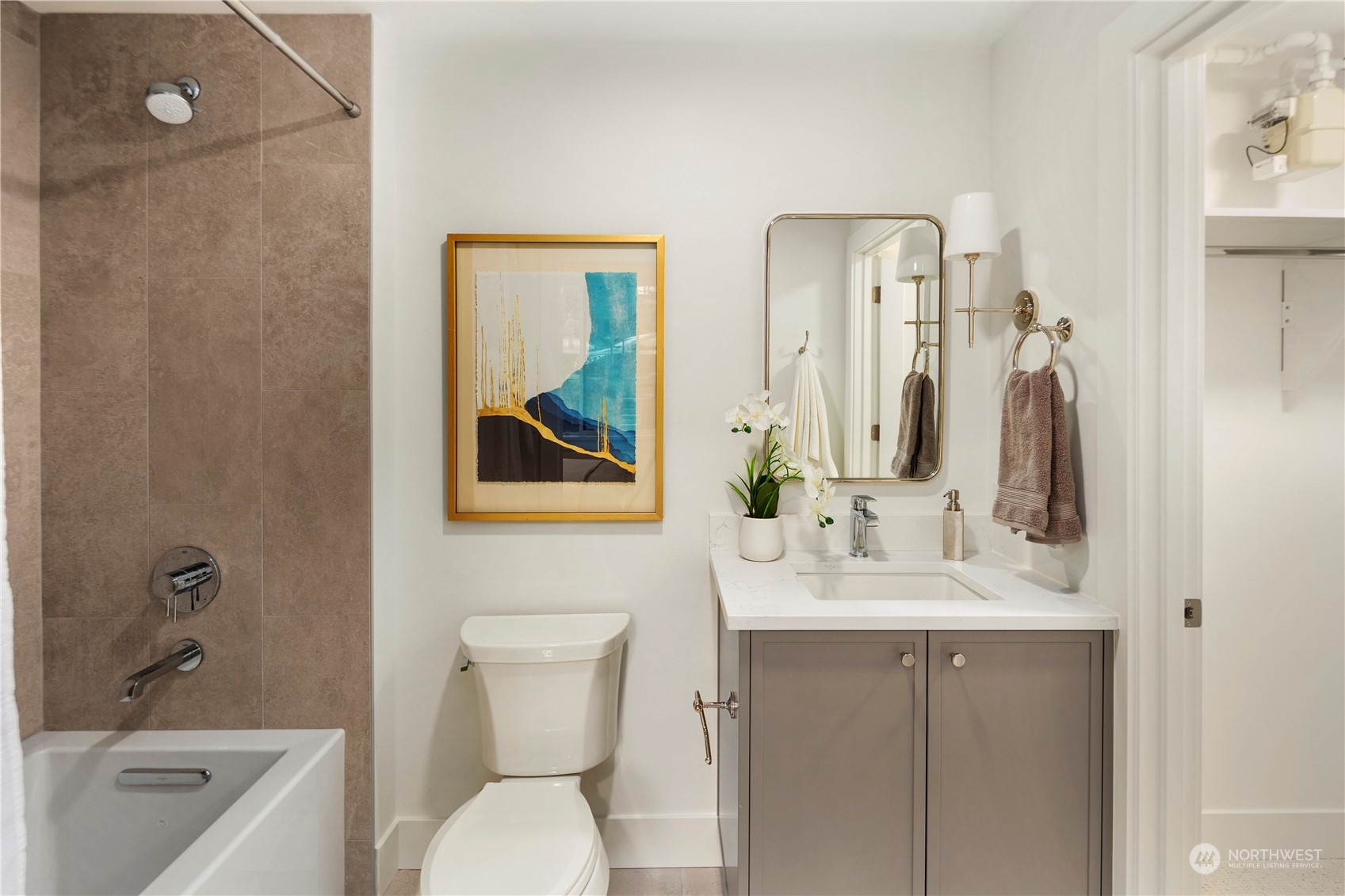 317 5th Avenue Unit: 106