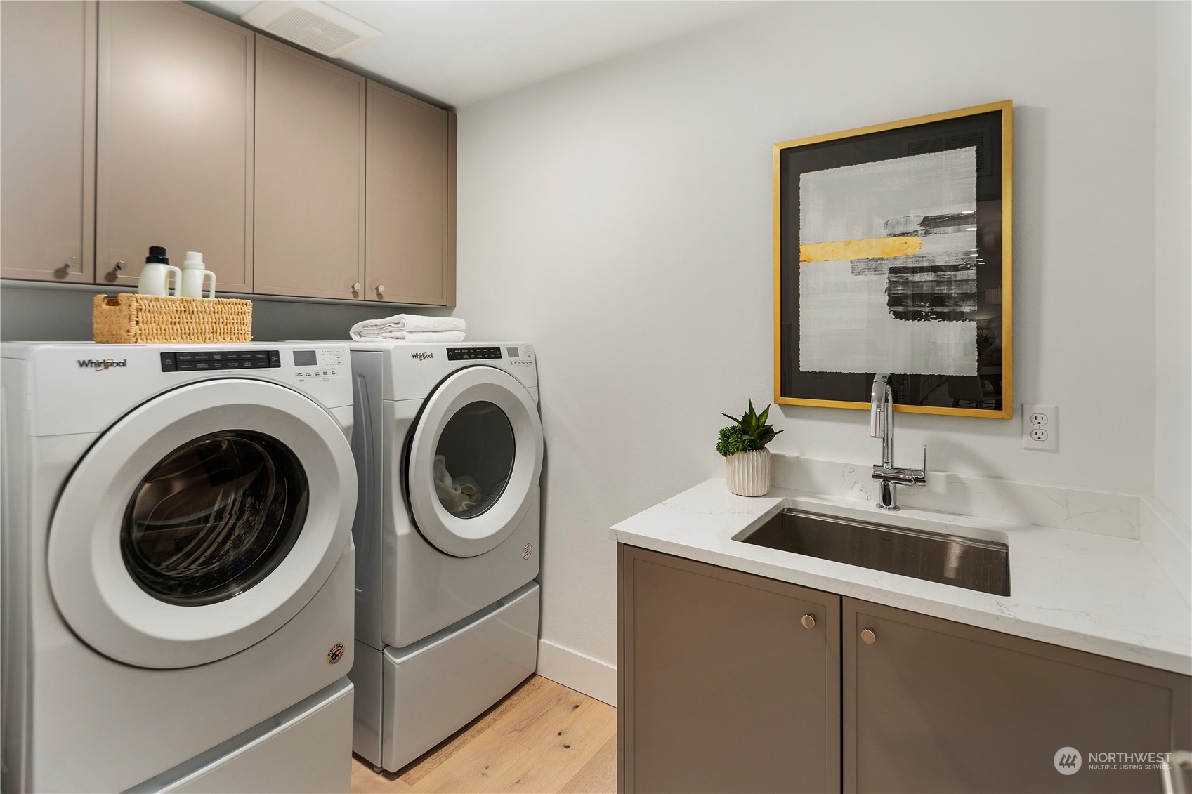 317 5th Avenue Unit: 106