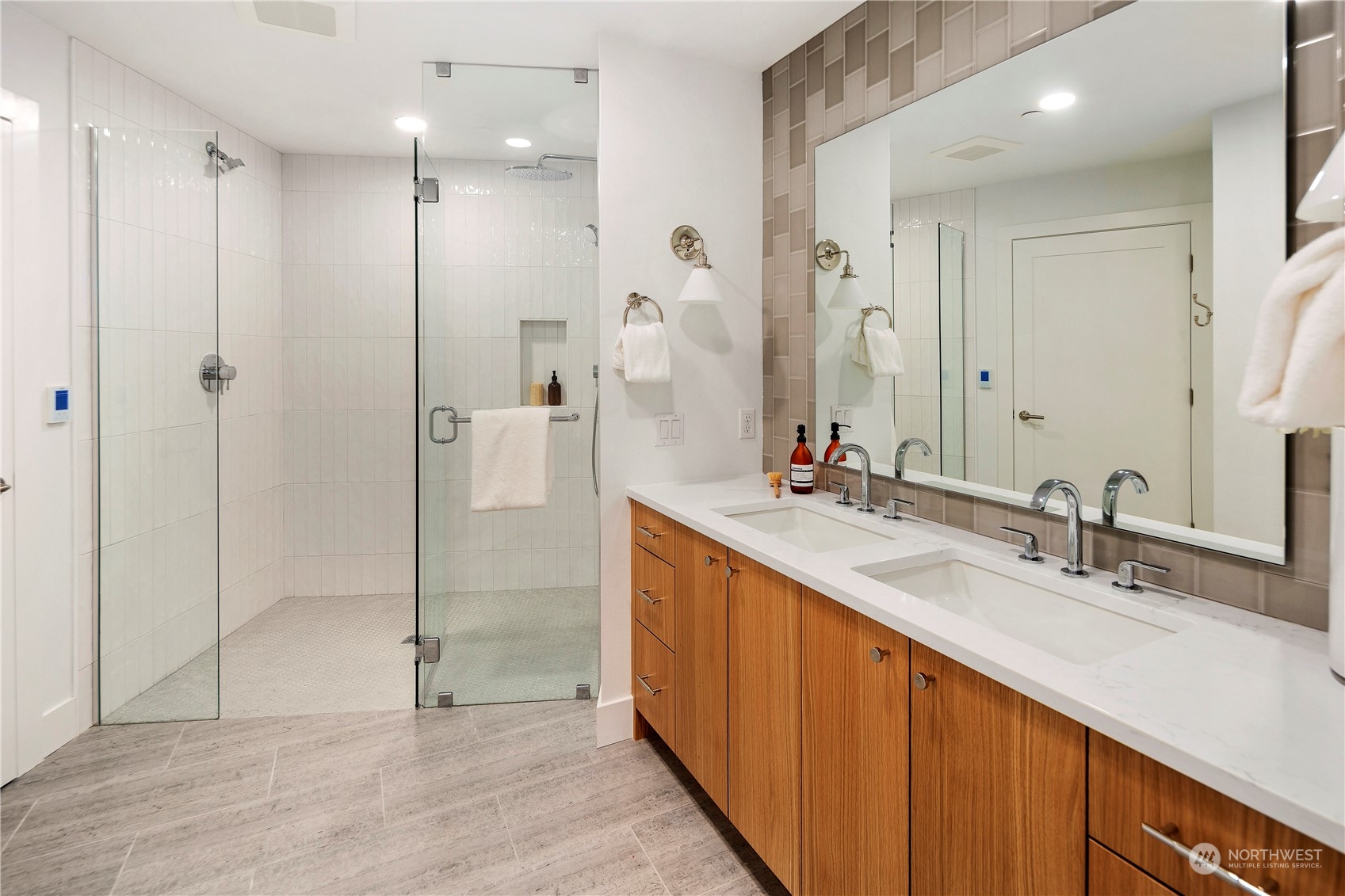 317 5th Avenue Unit: 106