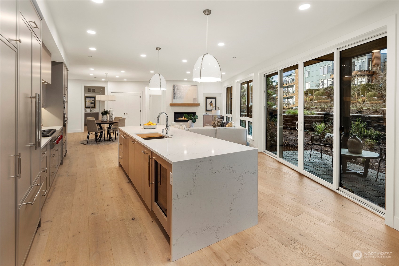 317 5th Avenue Unit: 106