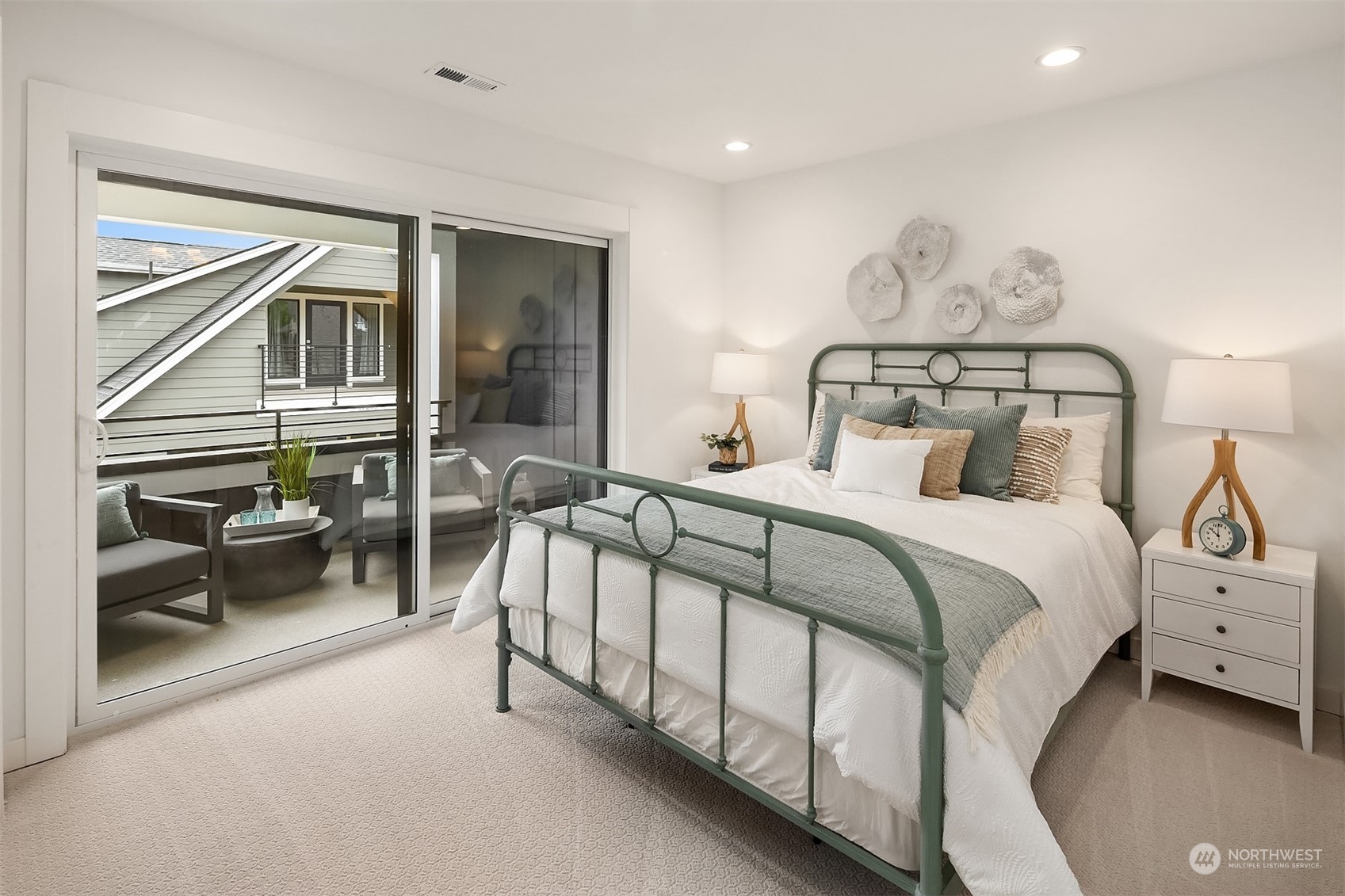 10253 (HS 32) 135th Circle NE