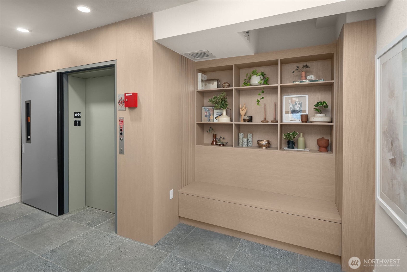 238 4th Avenue Unit: 100