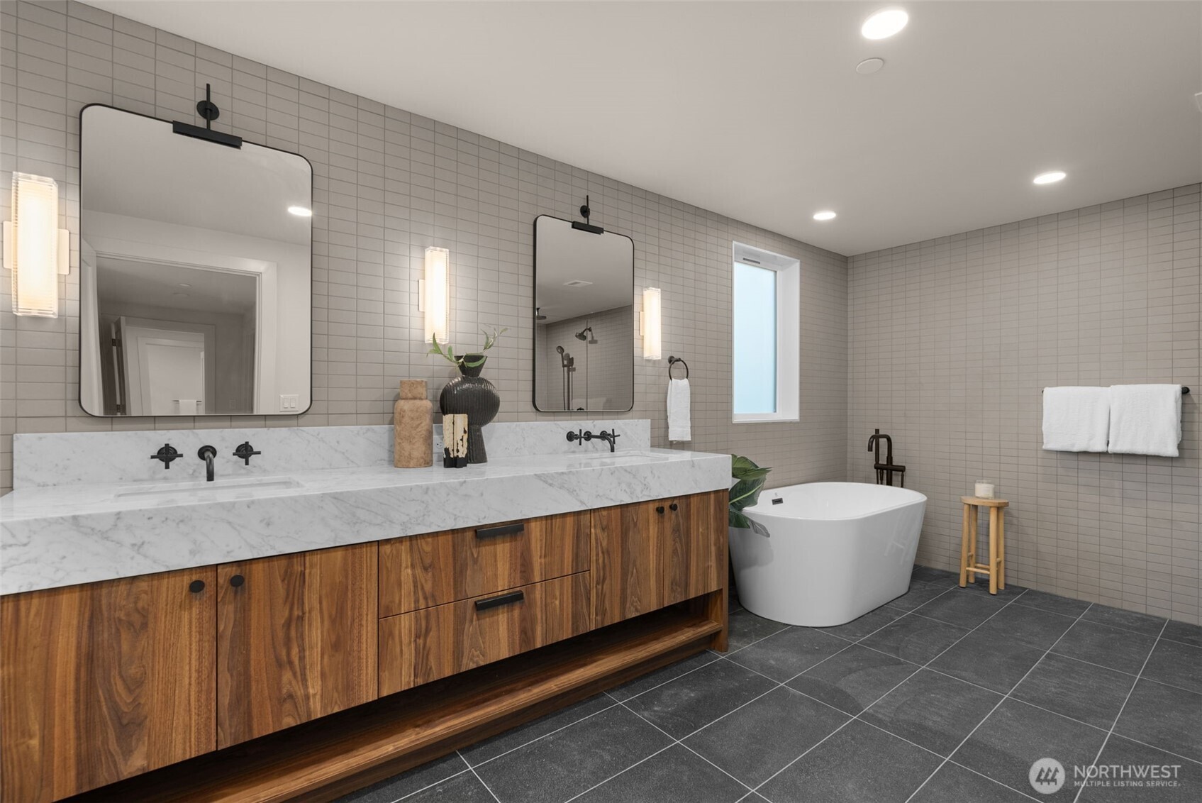 238 4th Avenue Unit: 100