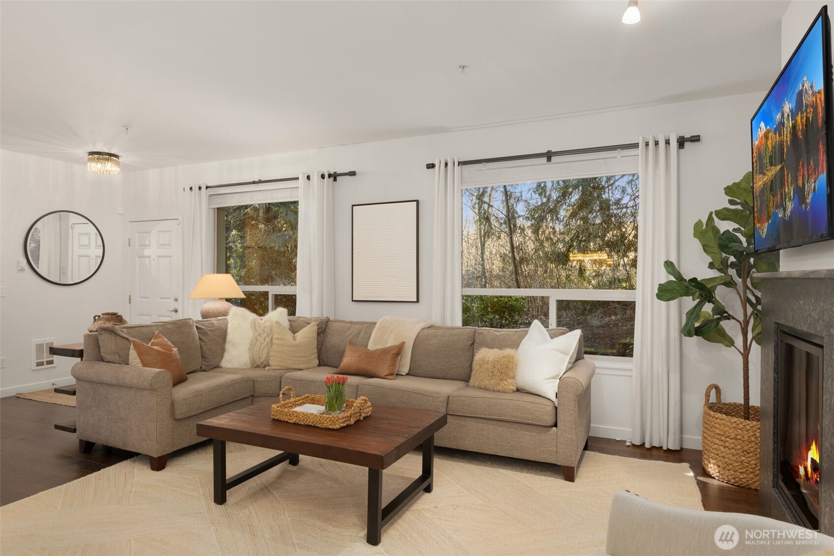 1900 Weaver Rd Unit: P101