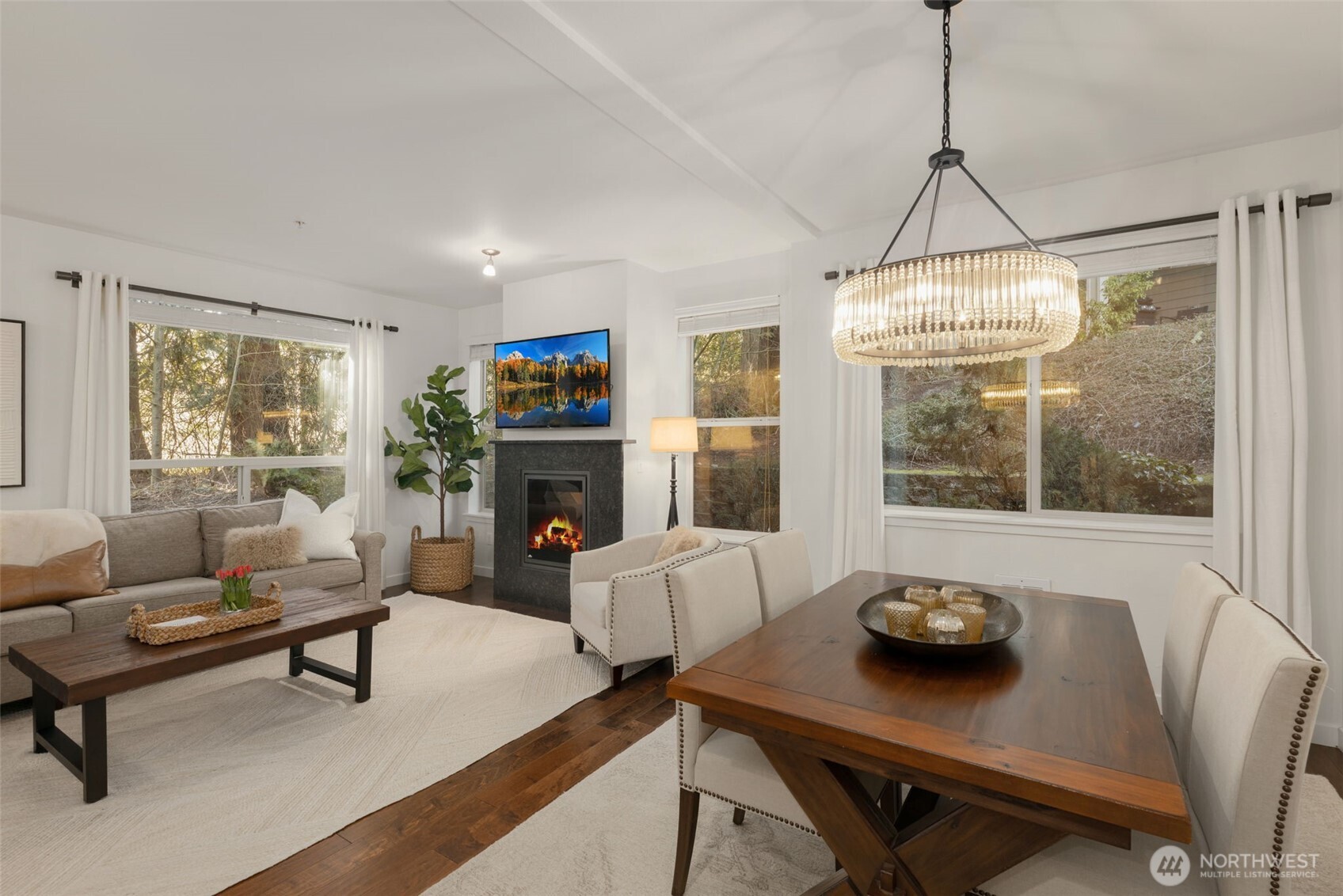 1900 Weaver Rd Unit: P101
