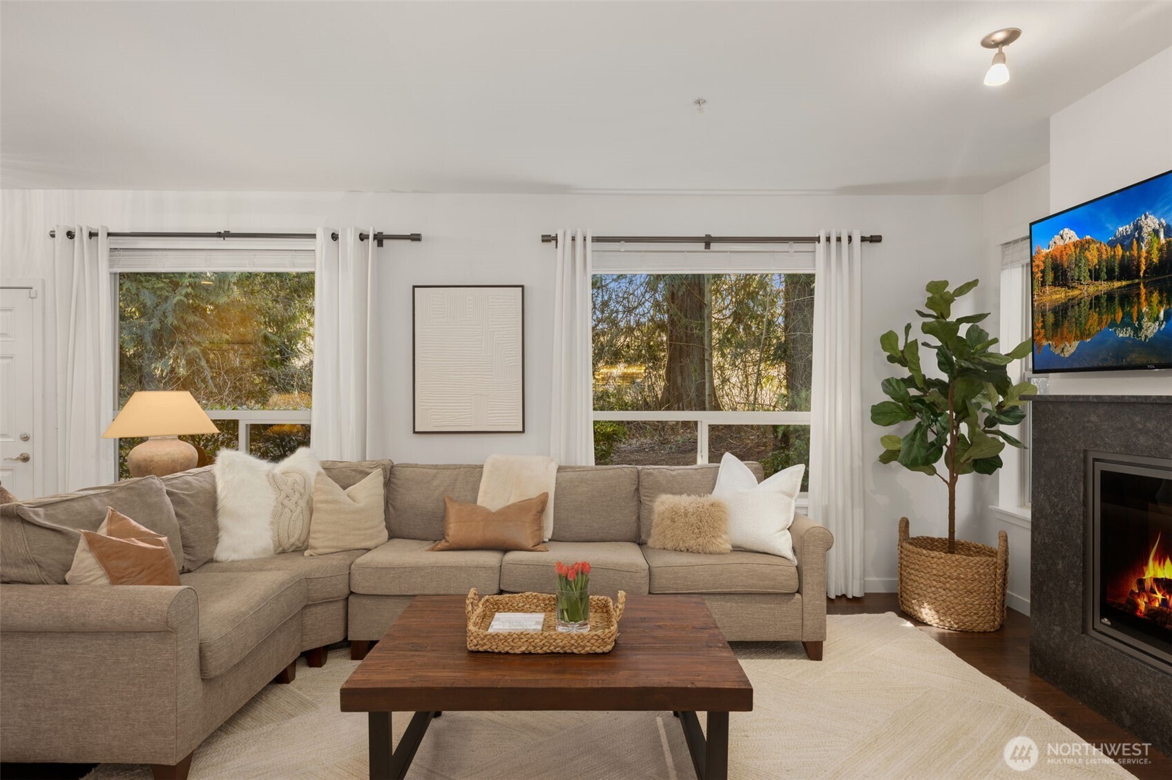 1900 Weaver Rd Unit: P101