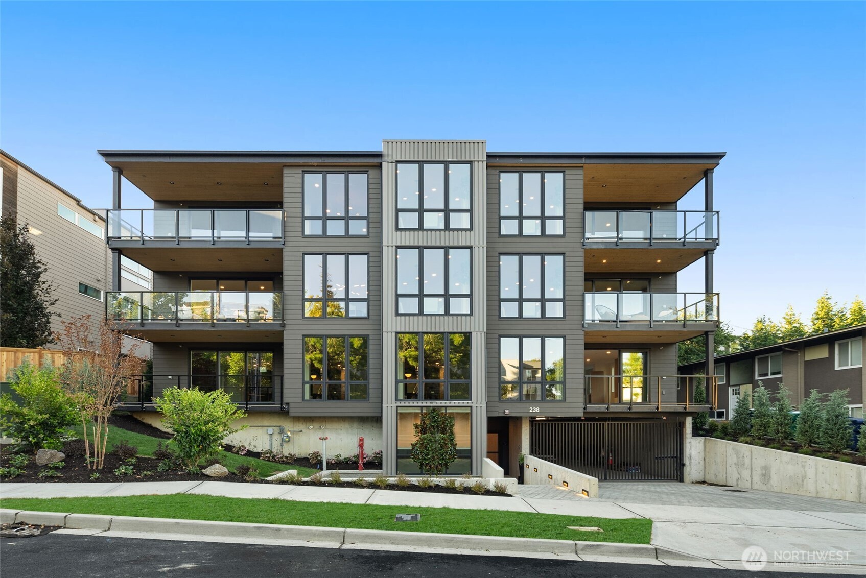 238 4th Avenue Unit: 200