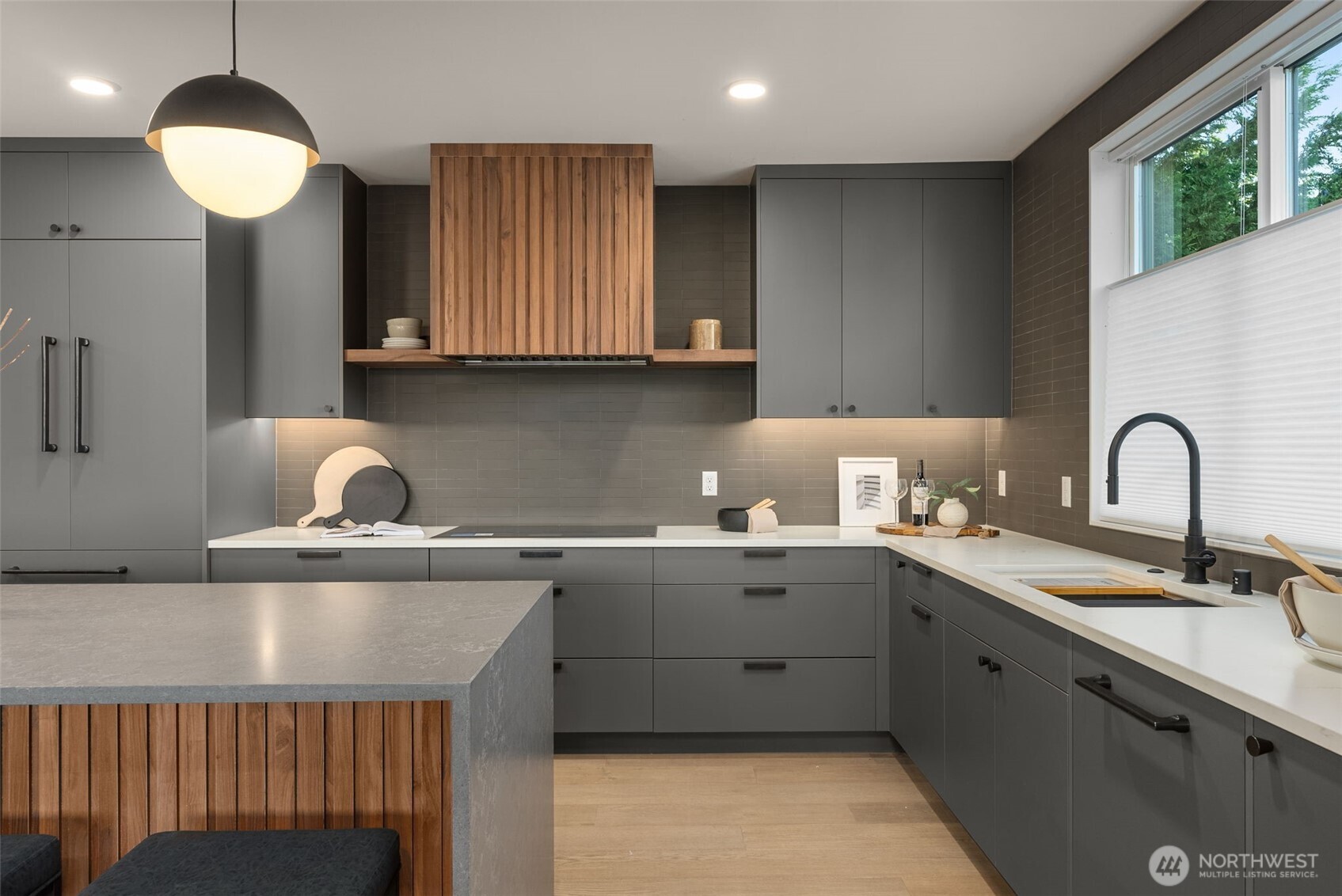 238 4th Avenue Unit: 201