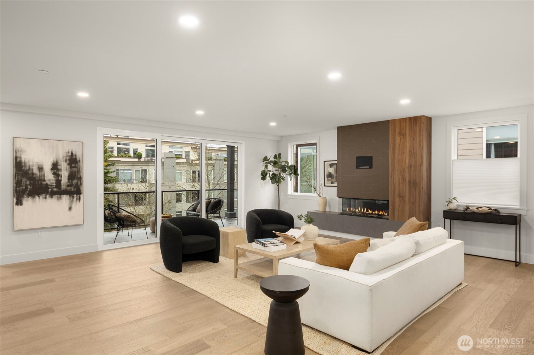 238 4th Avenue Unit: 300