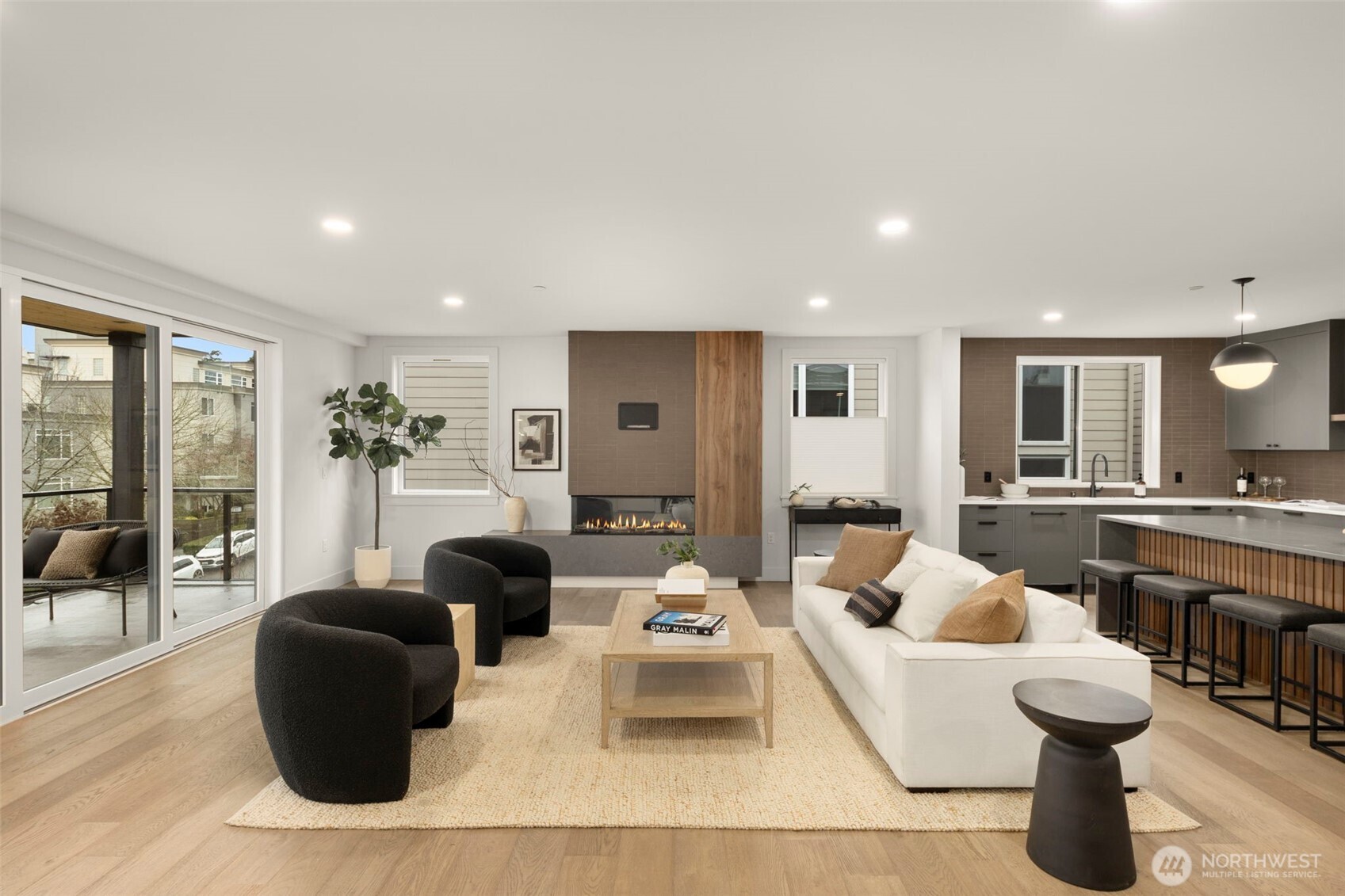 238 4th Avenue Unit: 300