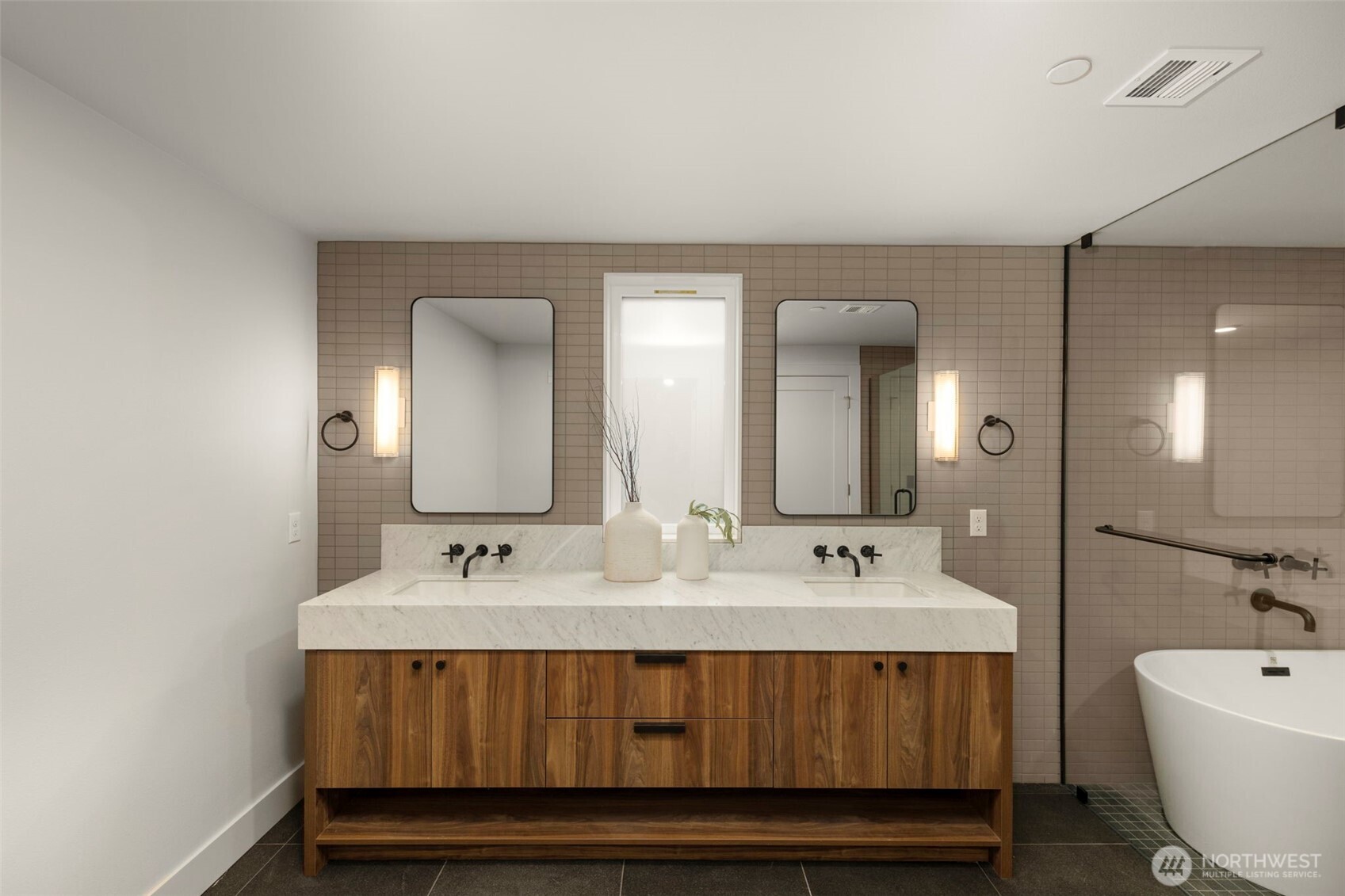 238 4th Avenue Unit: 300