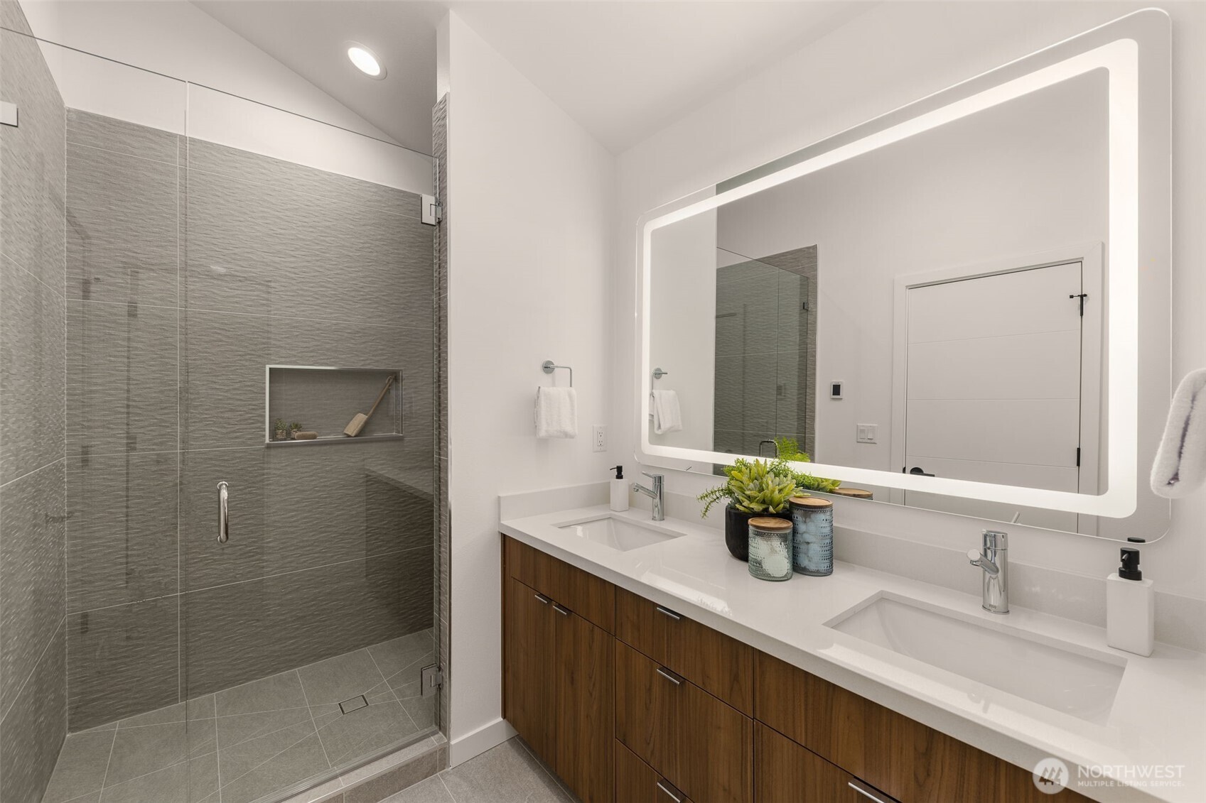 12705 NE 144th Street Unit: E