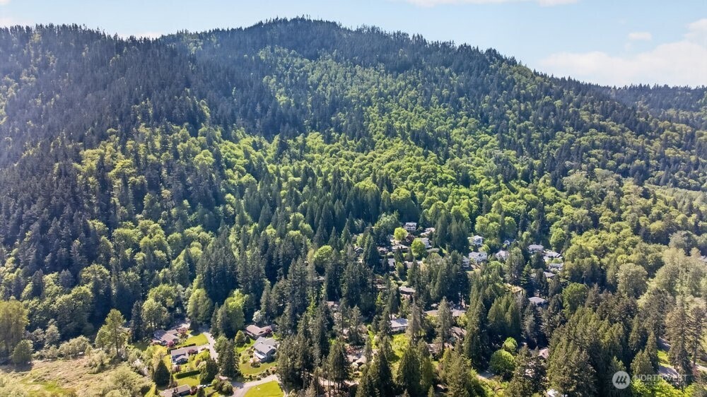 37 x Crystal Creek Cir