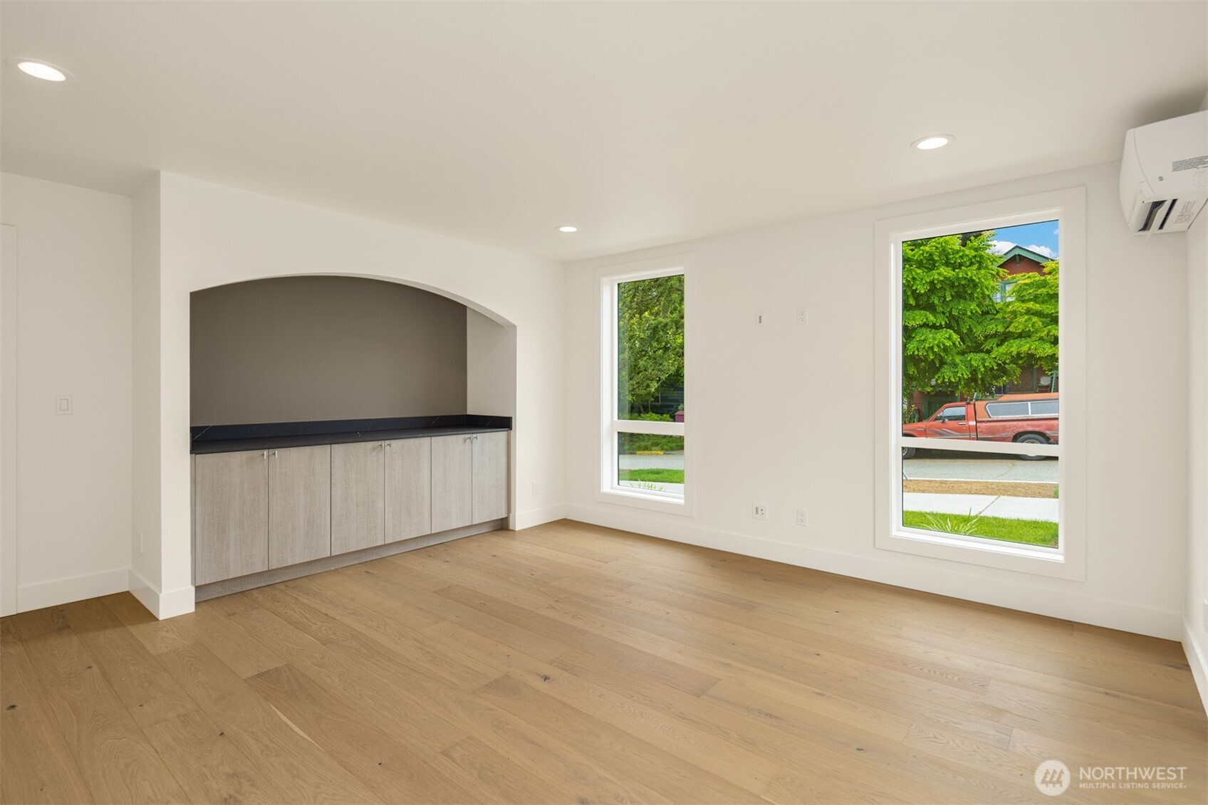 102 NE 44th Street