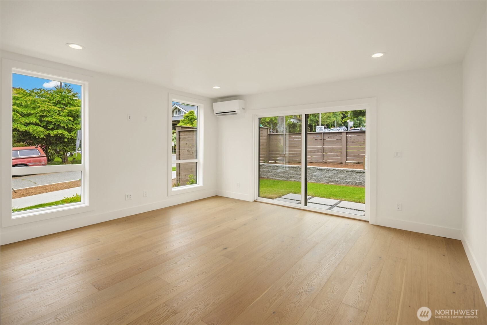 102 NE 44th Street