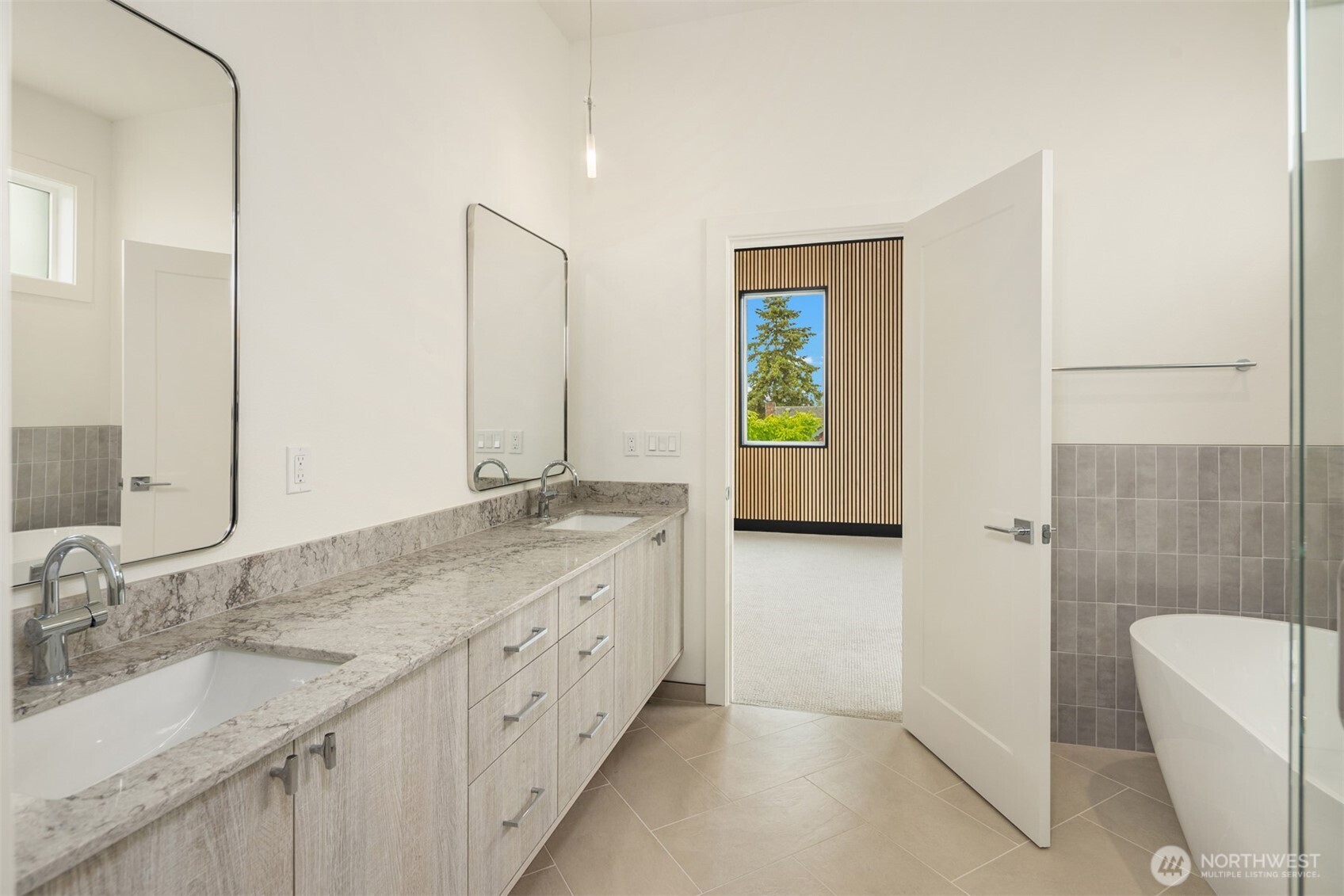 102 NE 44th Street