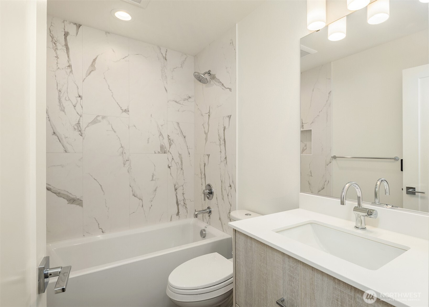 102 NE 44th Street