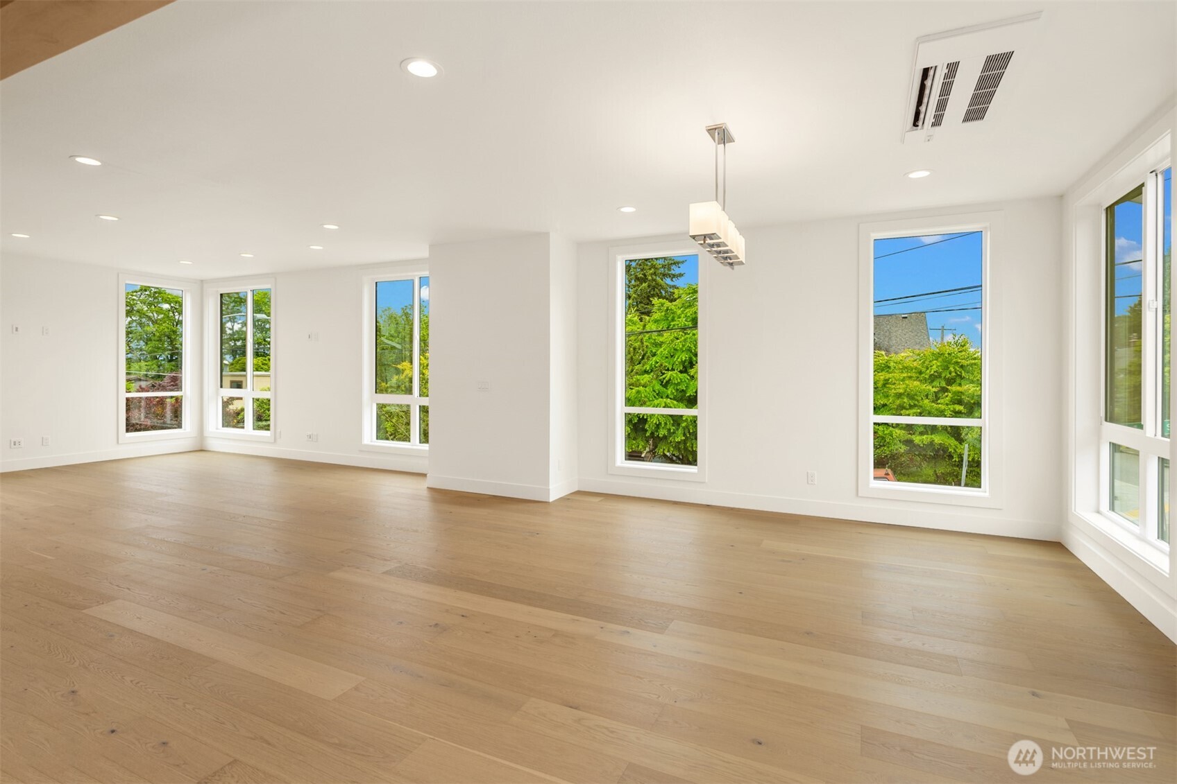 102 NE 44th Street
