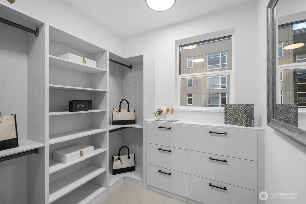 691 NW Locust ST (Homesite #11)
