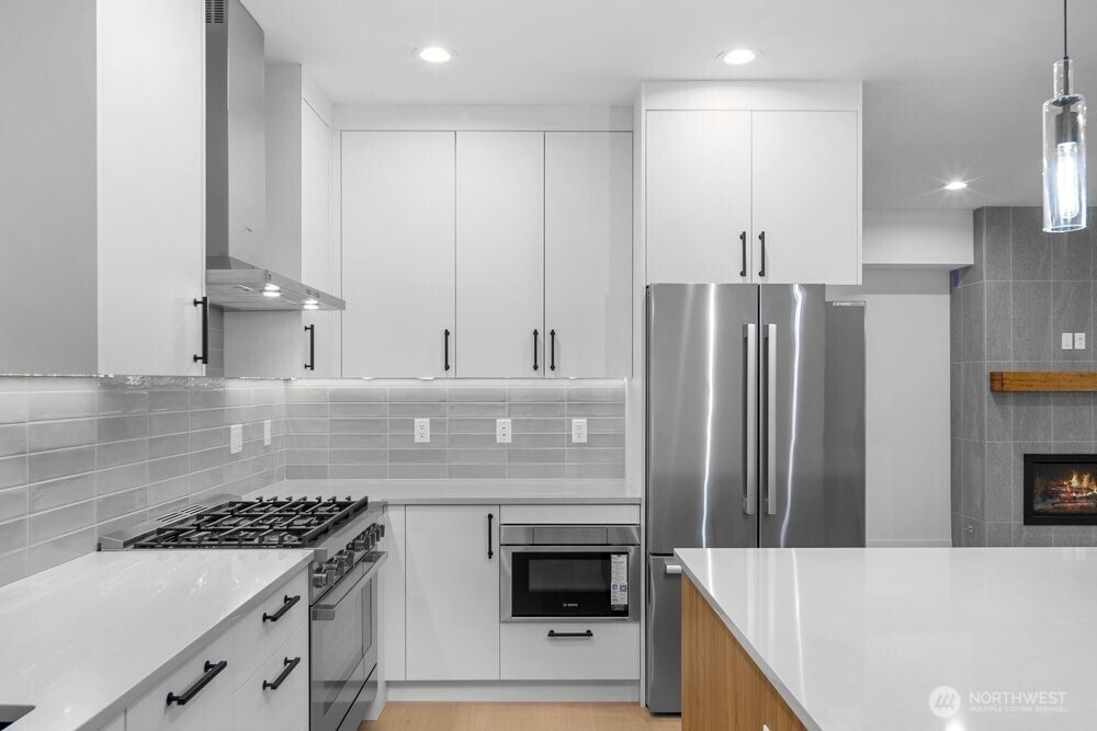 697 NW Locust ST (Homesite #8)