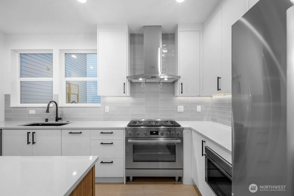 697 NW Locust ST (Homesite #8)