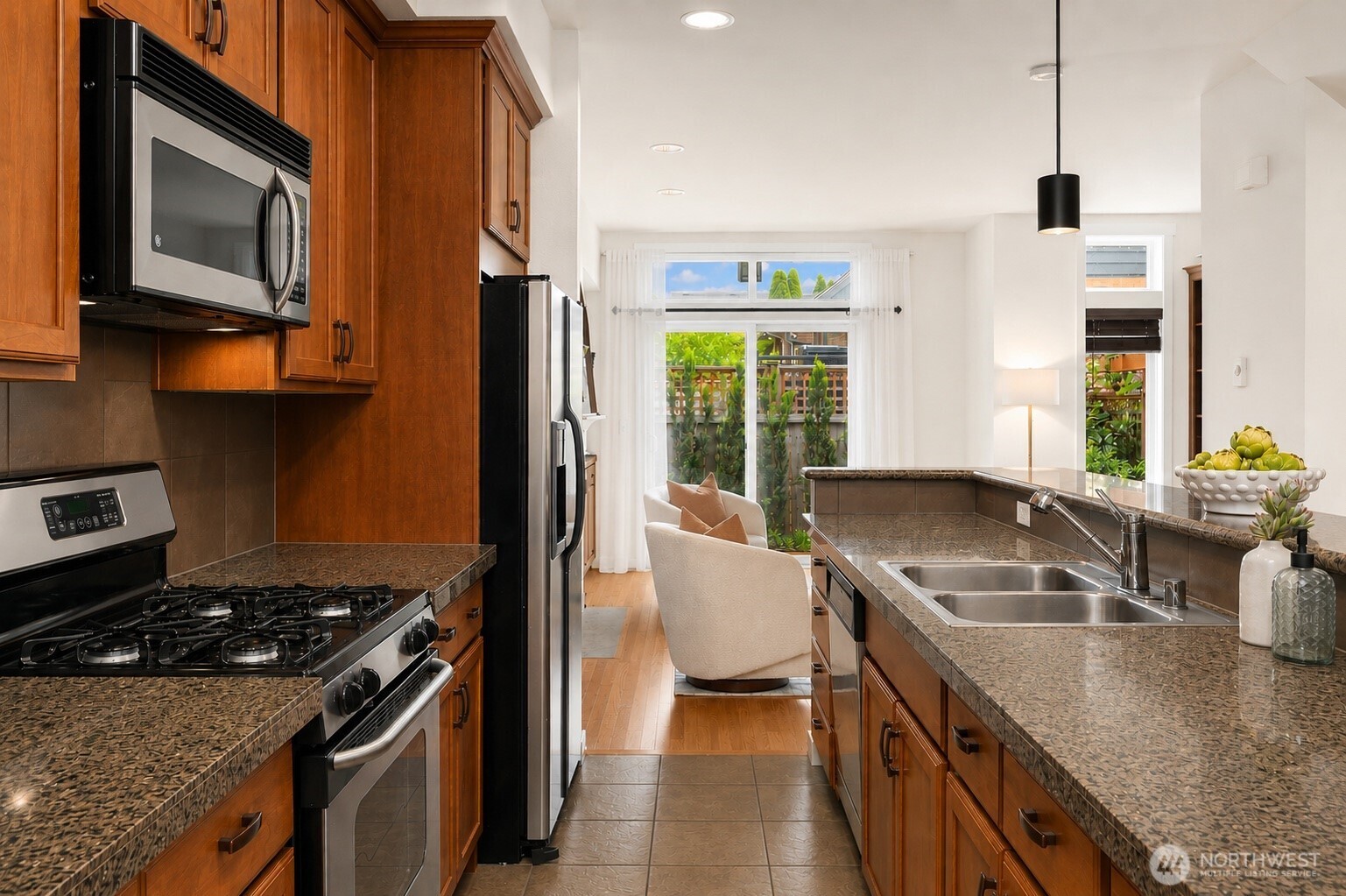 6533 25th Avenue NE Unit: C