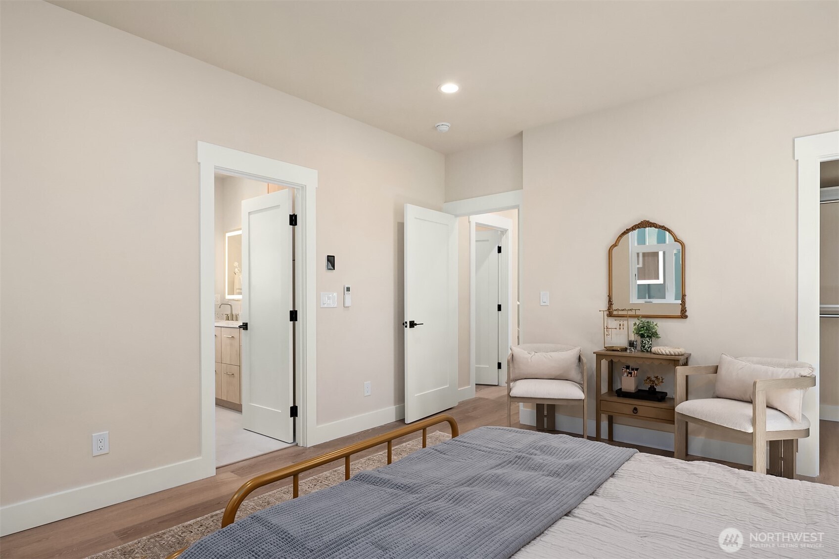 910 15th Avenue Unit: B