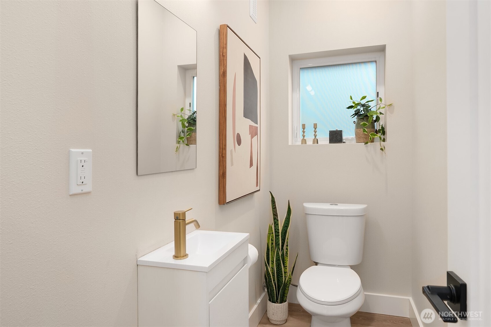 910 15th Avenue Unit: B