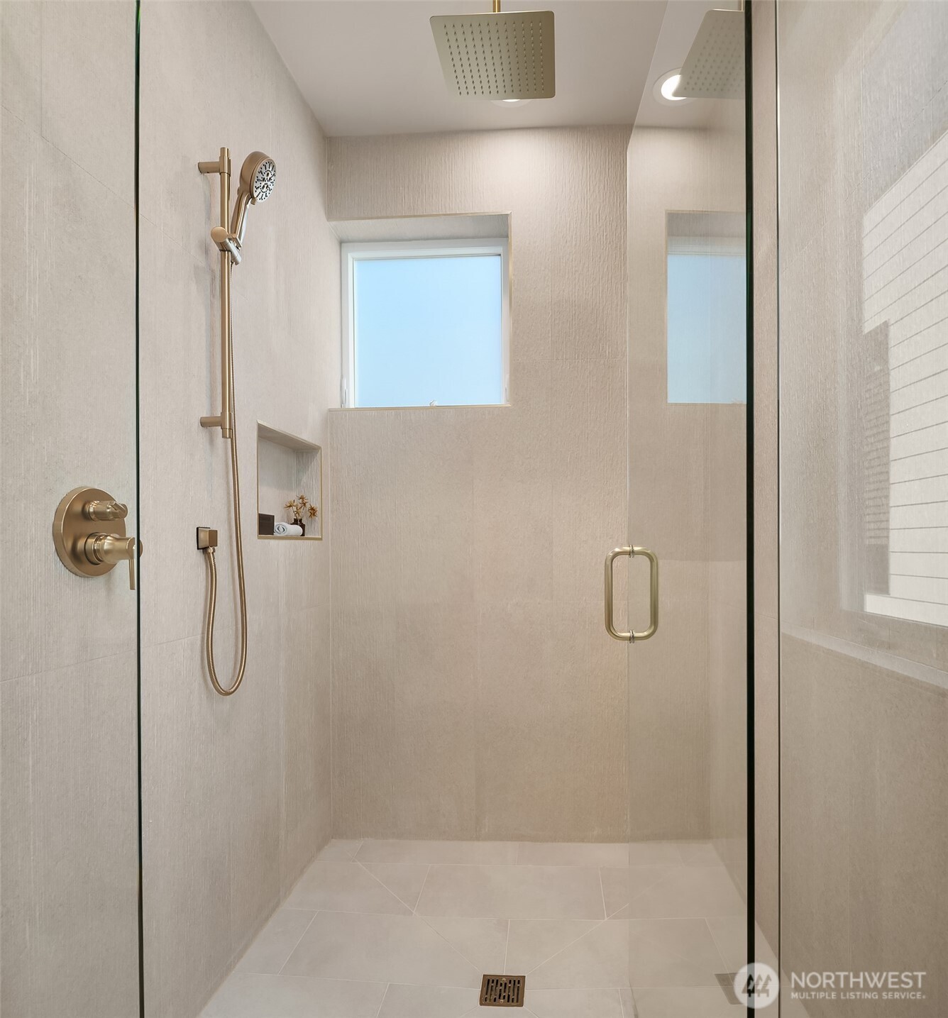 910 15th Avenue Unit: B