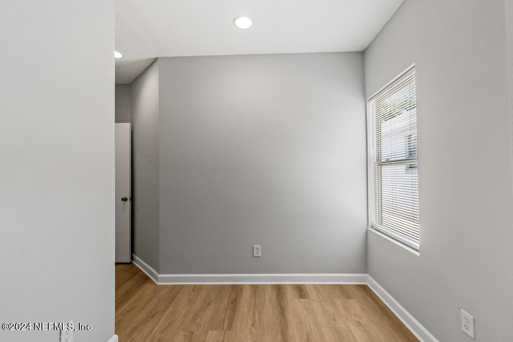 7461 STONEHURST Road N