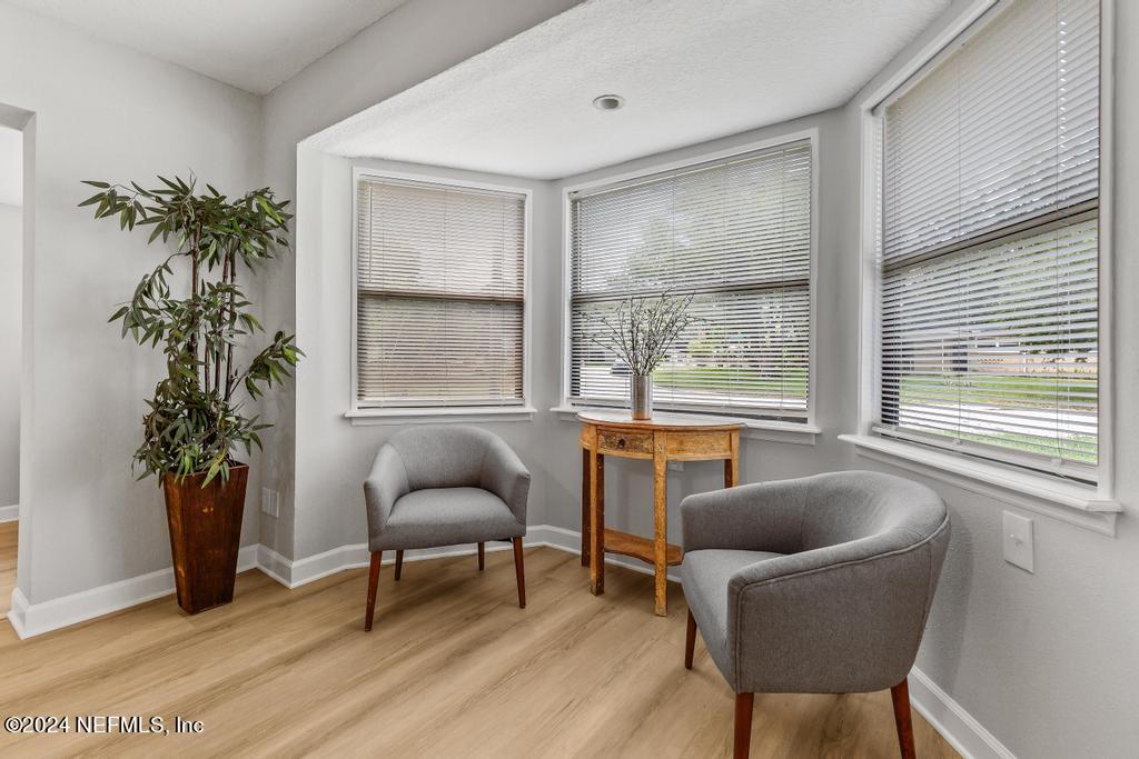 7461 STONEHURST Road N