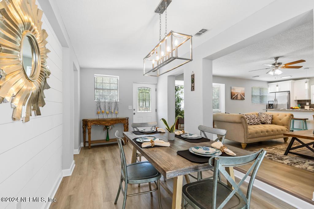 7461 STONEHURST Road N