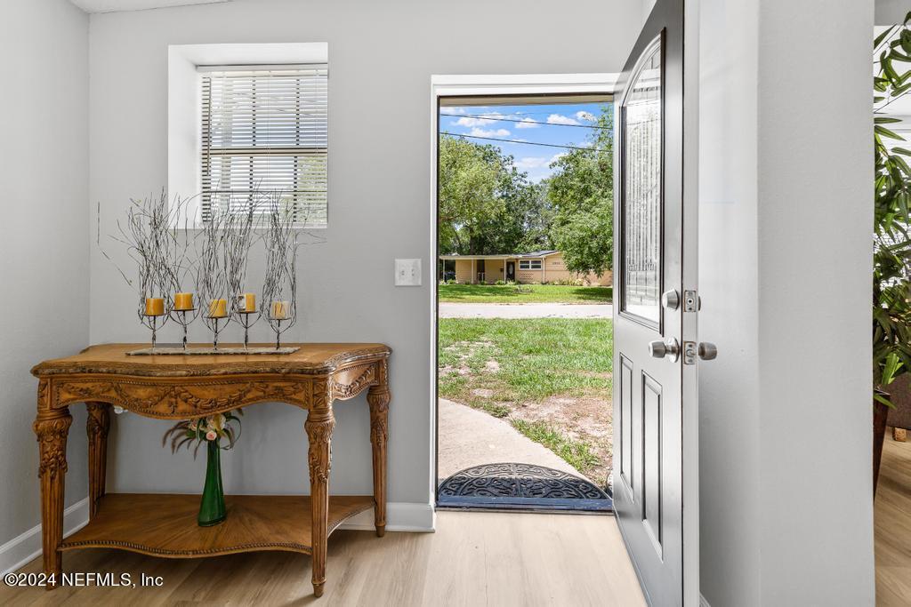 7461 STONEHURST Road N