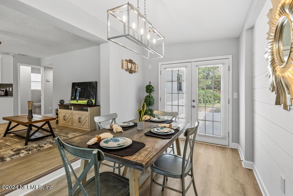 7461 STONEHURST Road N