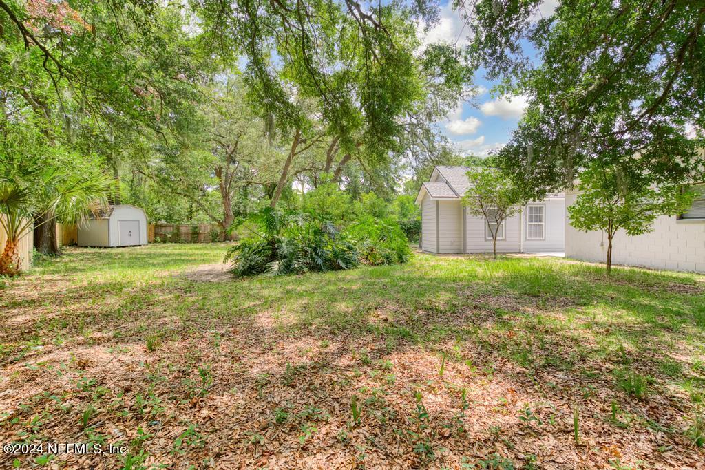 7461 STONEHURST Road N