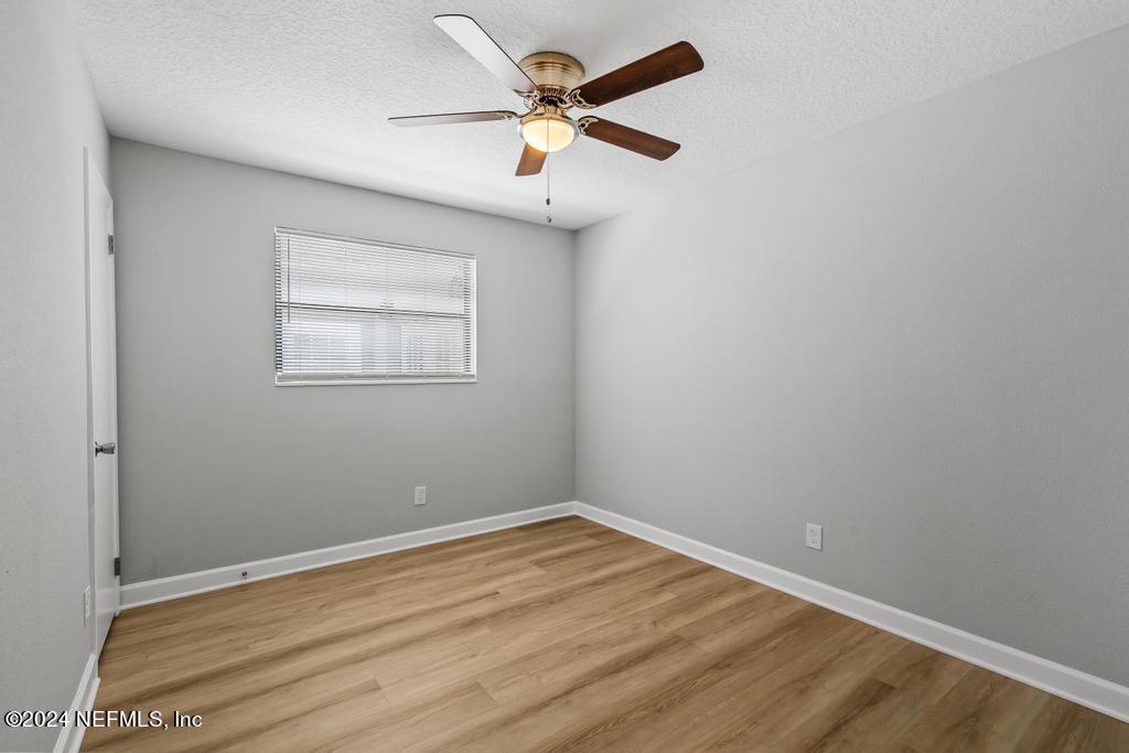 7461 STONEHURST Road N