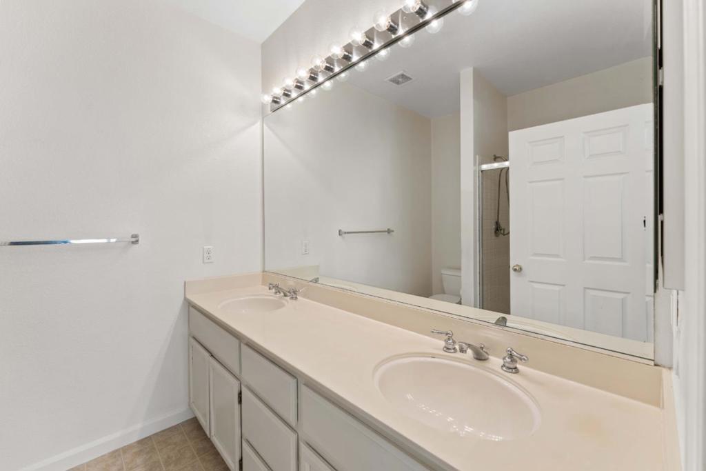 5987 Lake Hennessy Ct Court