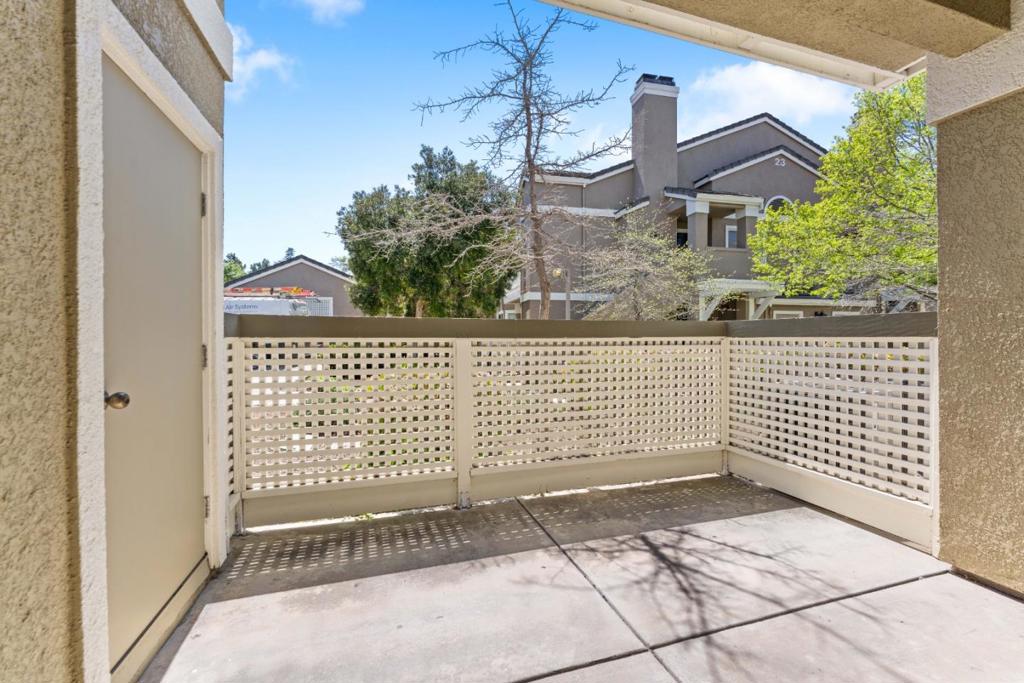 5987 Lake Hennessy Ct Court