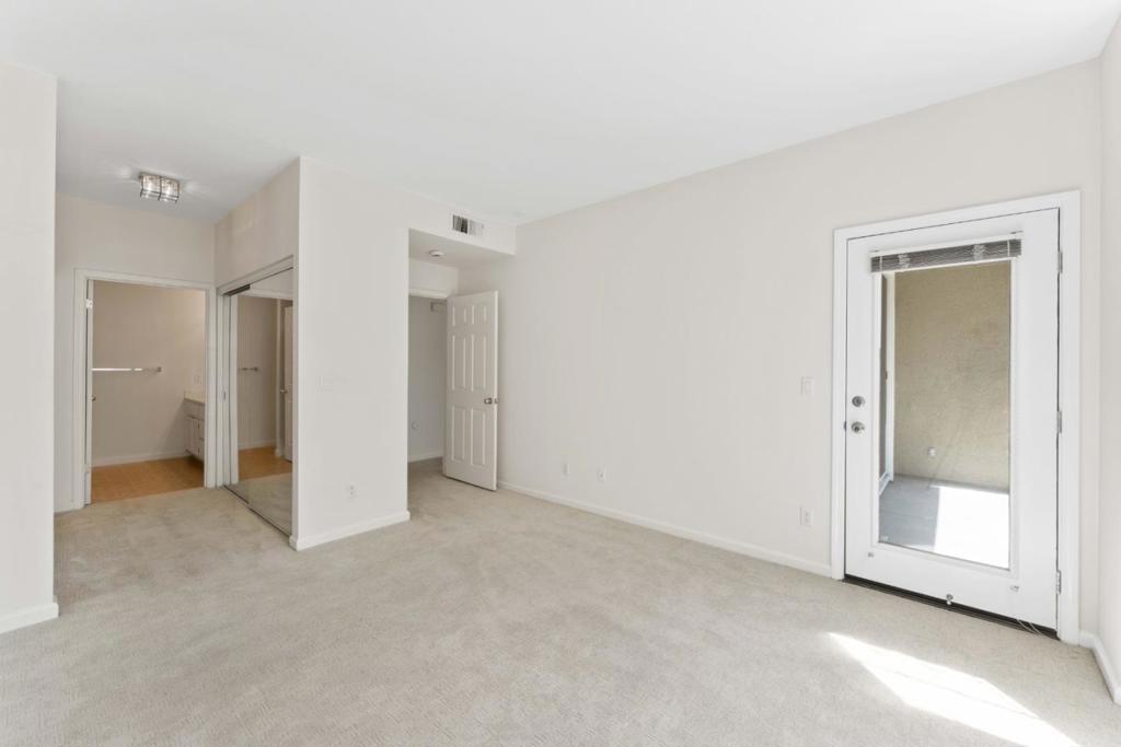 5987 Lake Hennessy Ct Court